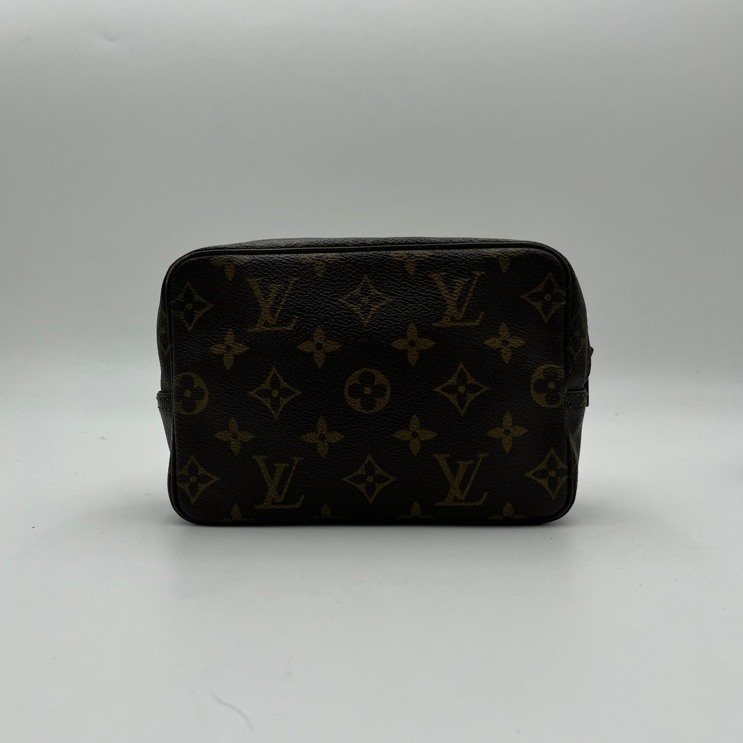 LV Monogram Trousse 18