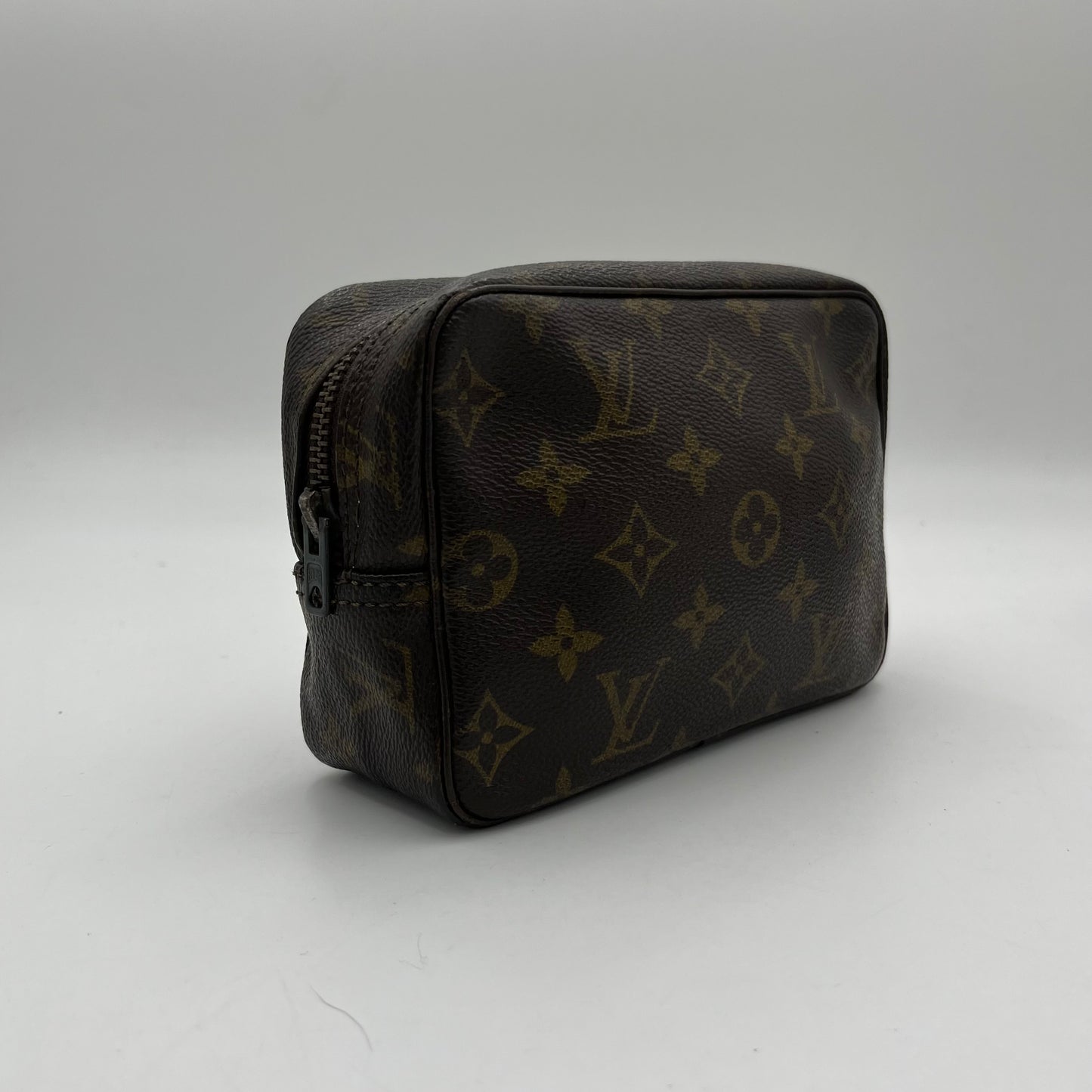 LV Monogram Trousse 18