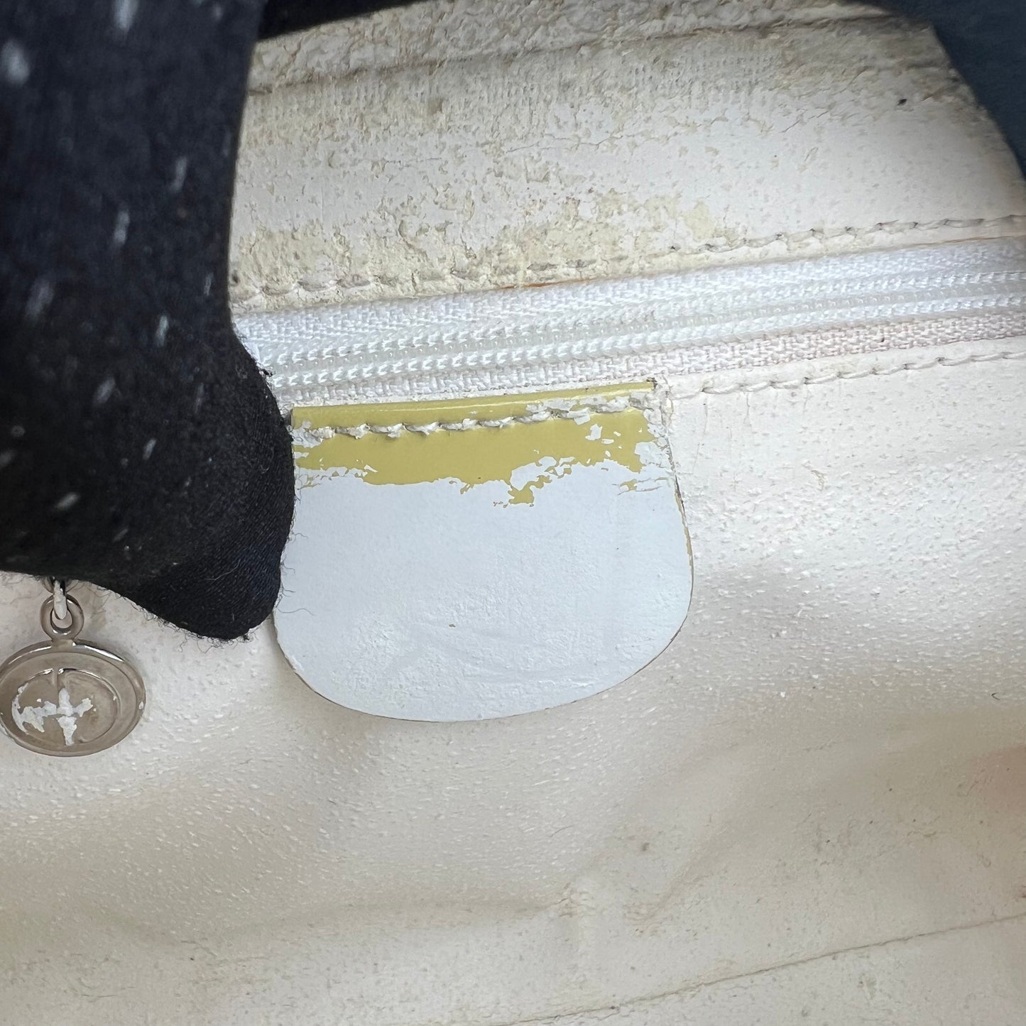 Gucci Yellow Patent Shoulder Bag