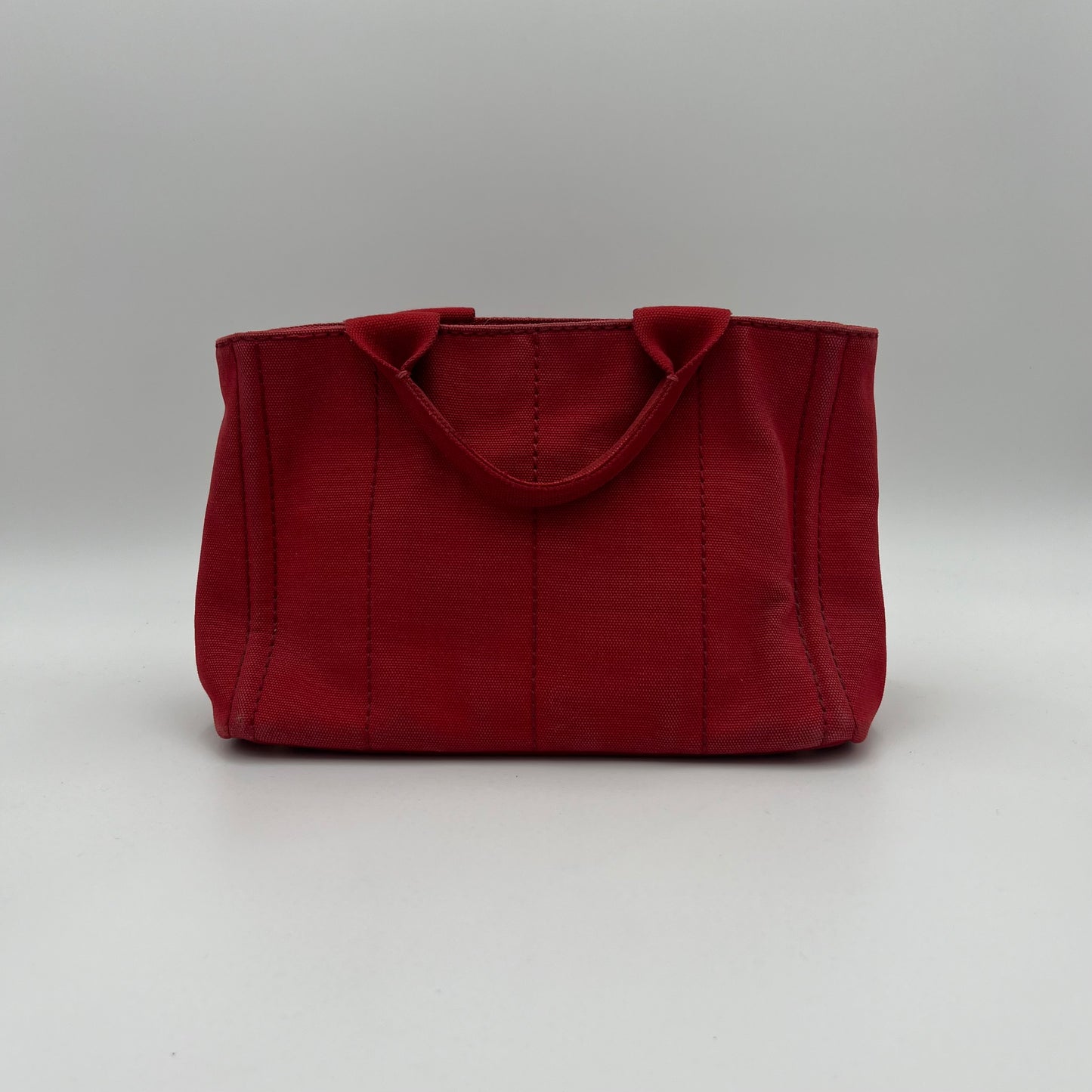 Prada Red Canapa