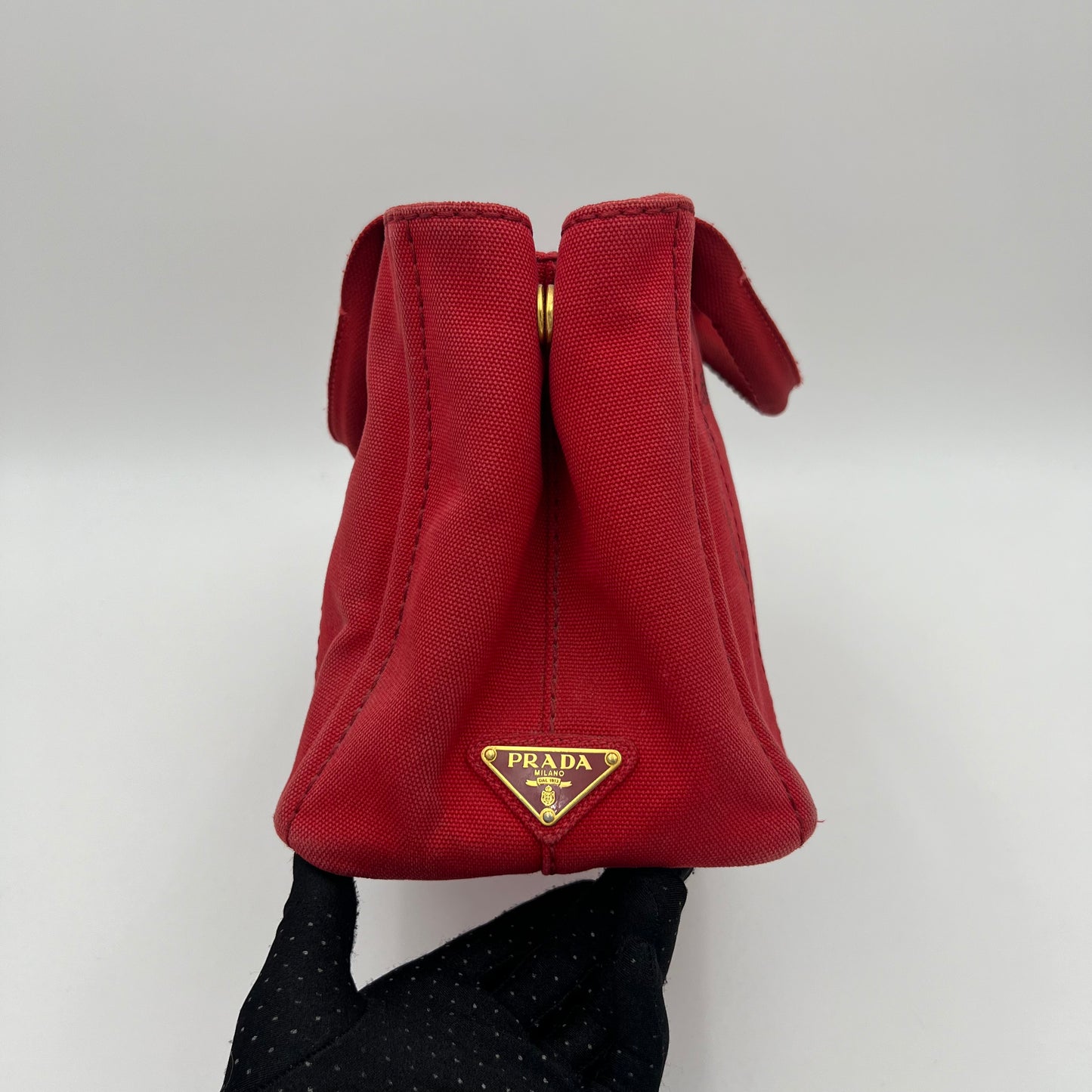Prada Red Canapa