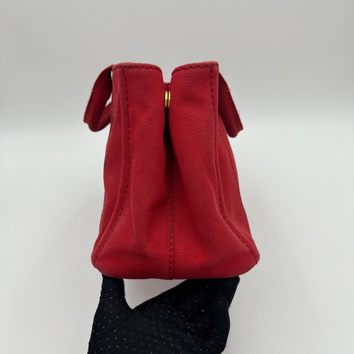 Prada Red Canapa