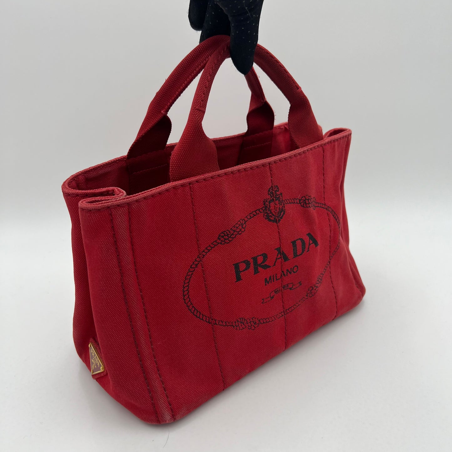 Prada Red Canapa