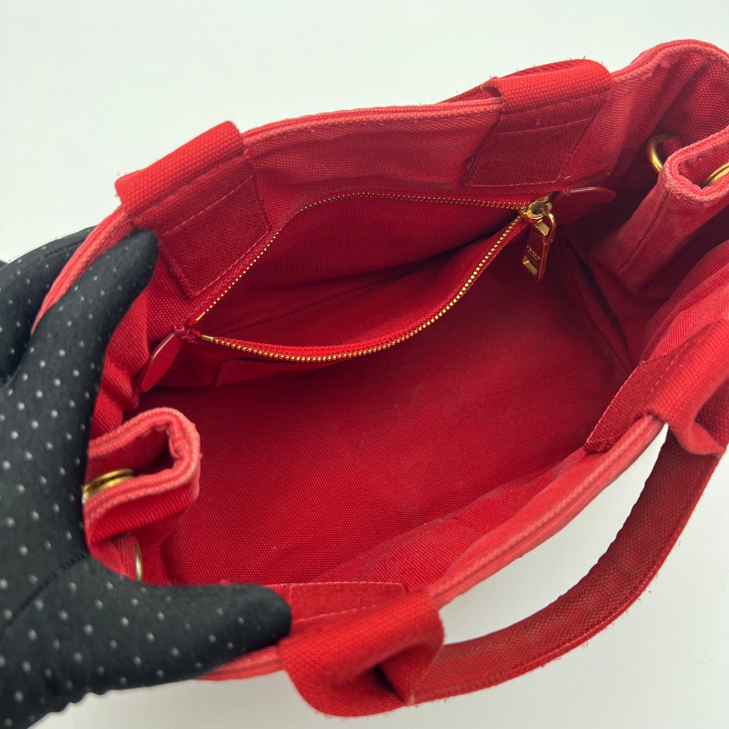 Prada Red Canapa