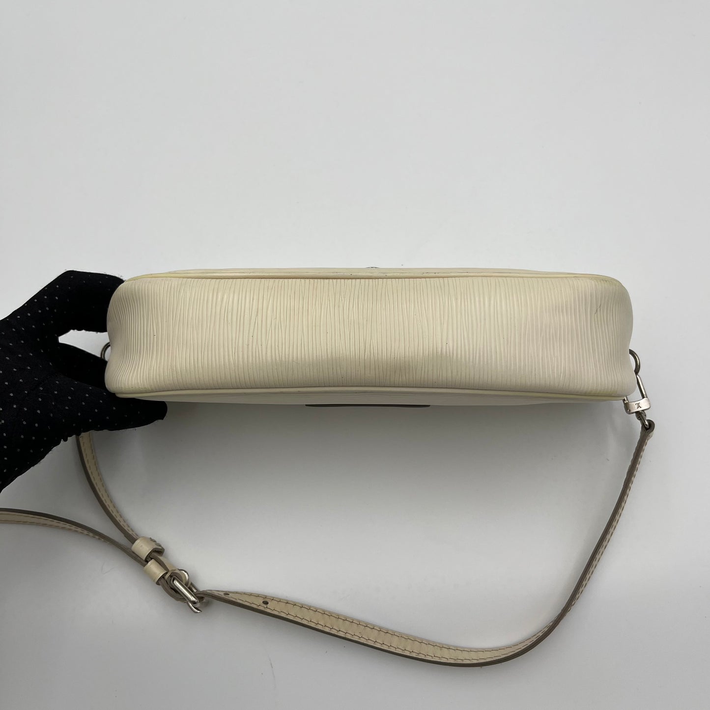 LV White Epi Leather Montaigne Clutch Pochette
