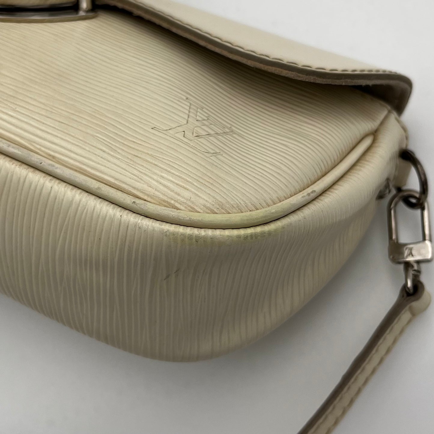 LV White Epi Leather Montaigne Clutch Pochette
