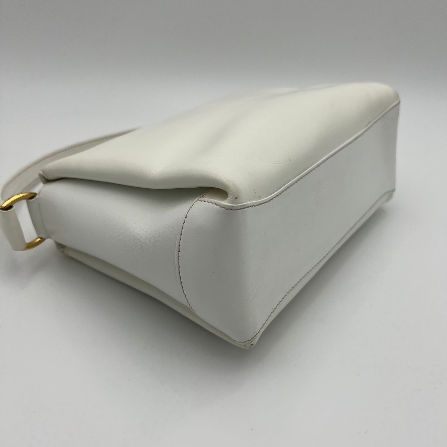 Gucci Vintage White Bamboo Twist Lock Handbag