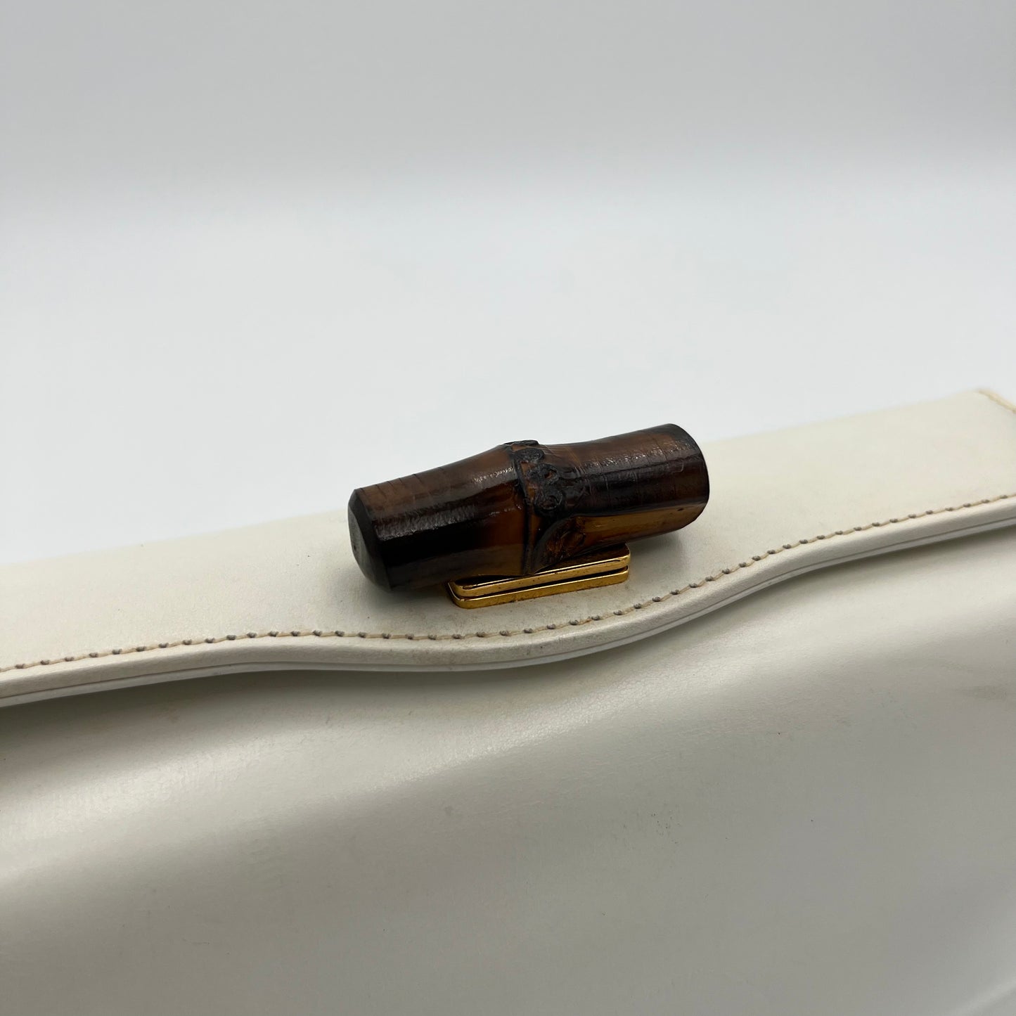 Gucci Vintage White Bamboo Twist Lock Handbag
