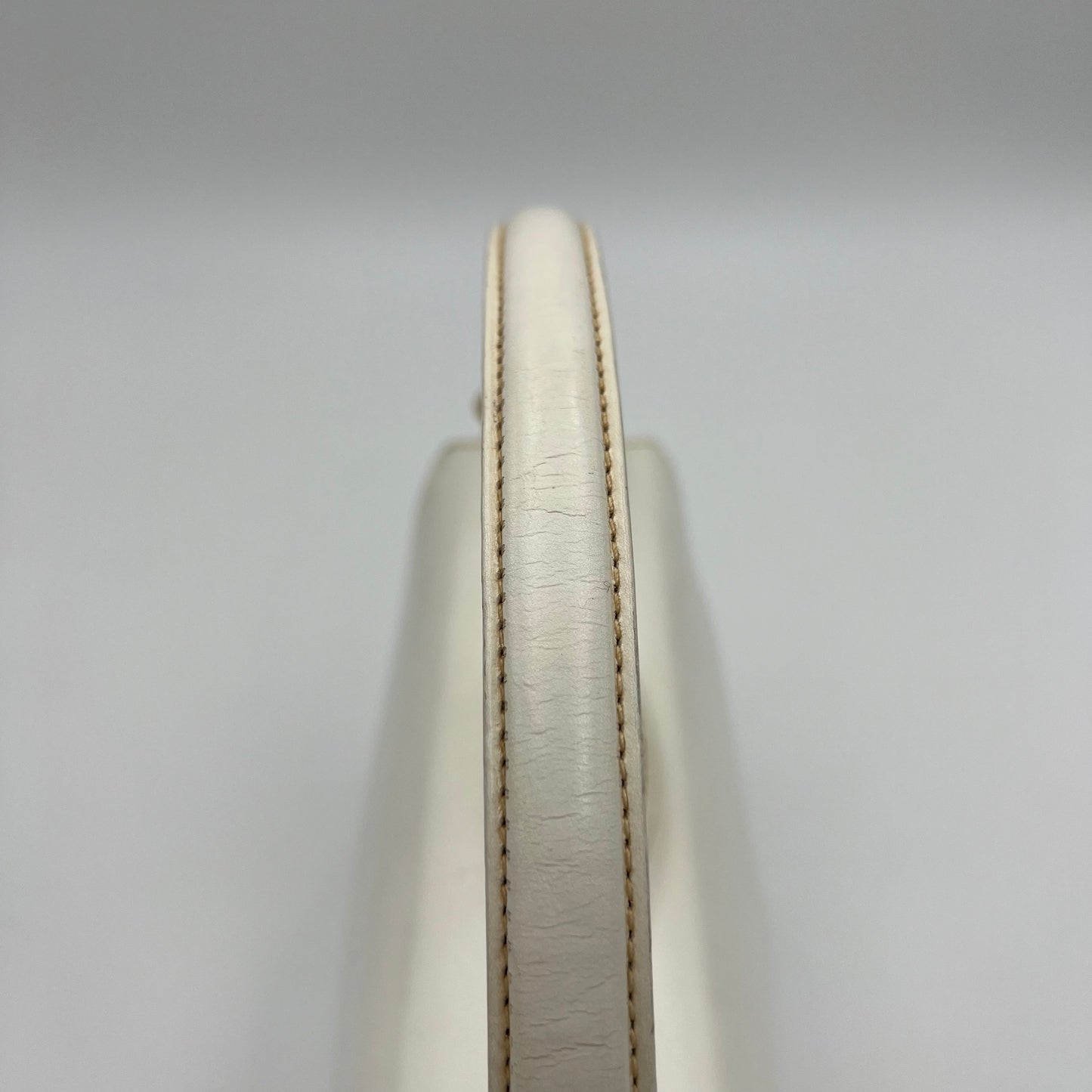 Gucci Vintage White Bamboo Twist Lock Handbag