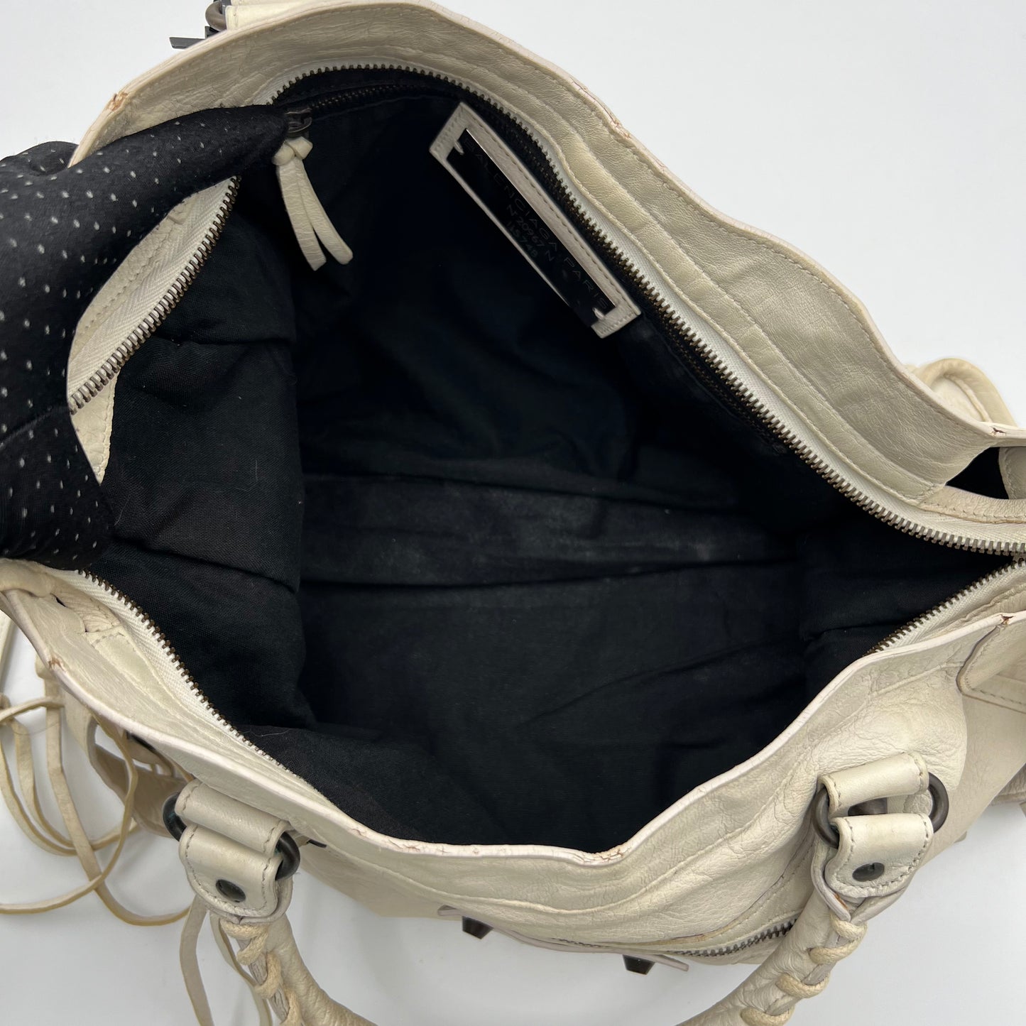 Balenciaga Blanc Creme Leather Classic City Bag