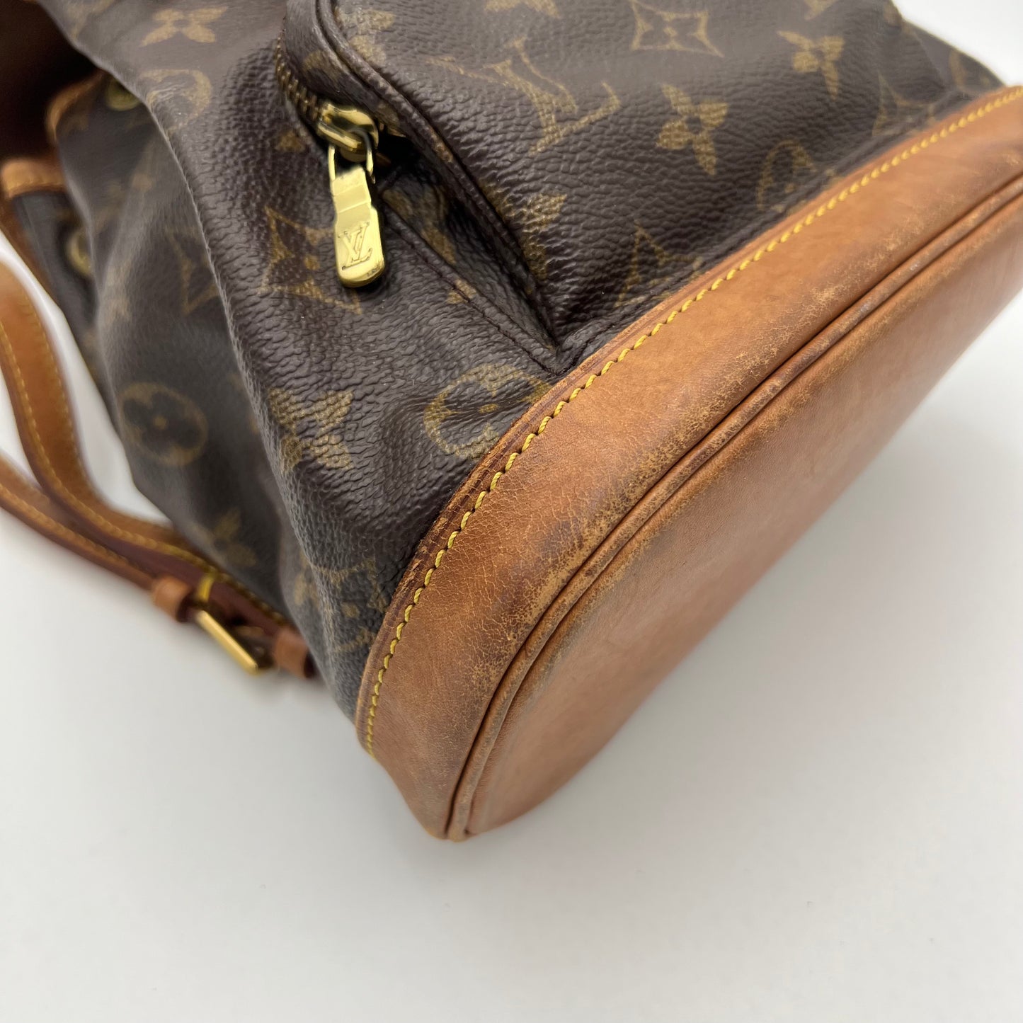 LV Monogram Montsouris PM