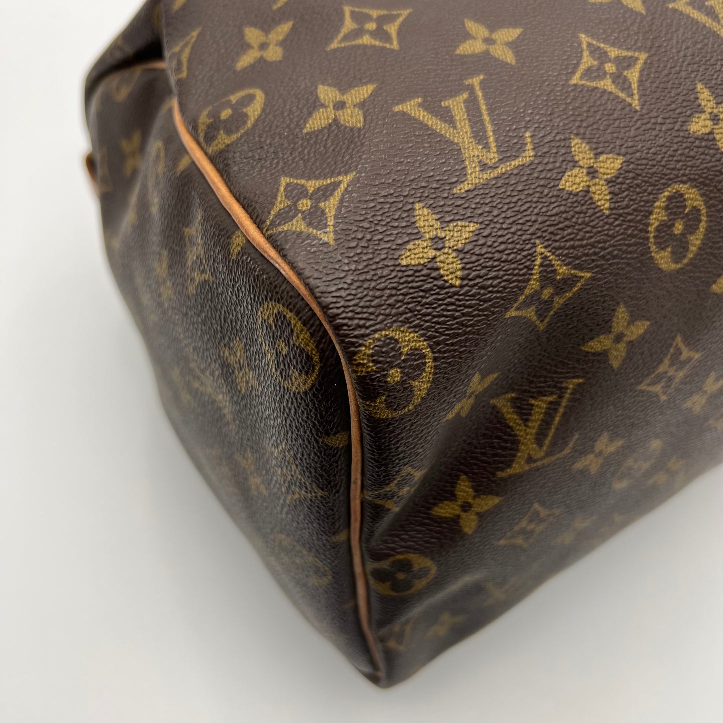 LV Monogram Speedy 40