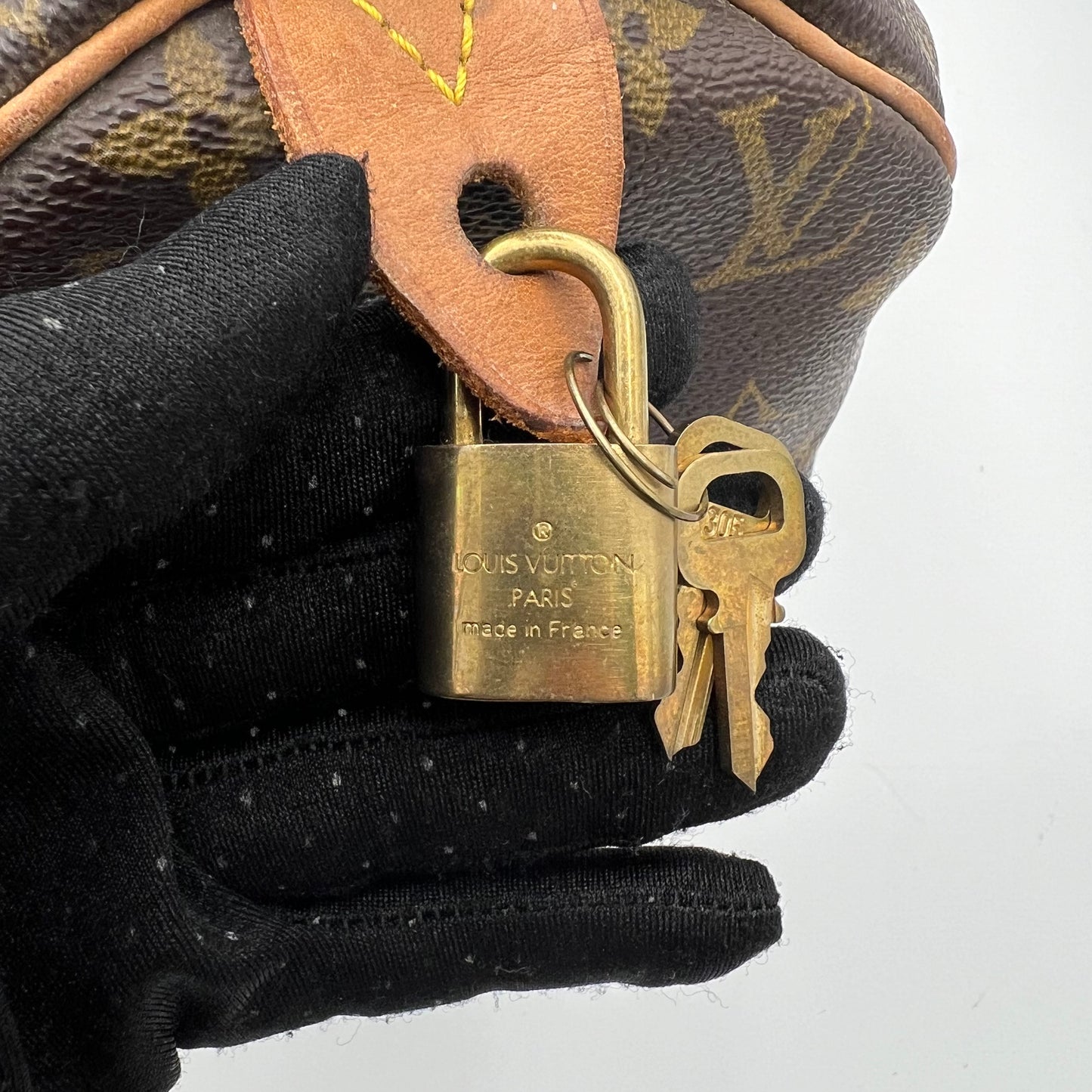 LV Monogram Speedy 40