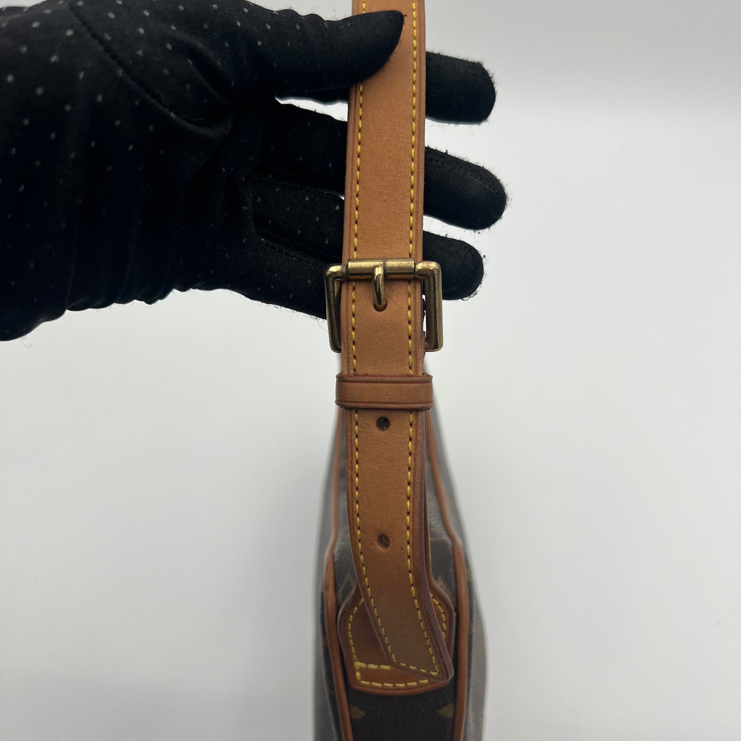 LV Monogram Croissant MM