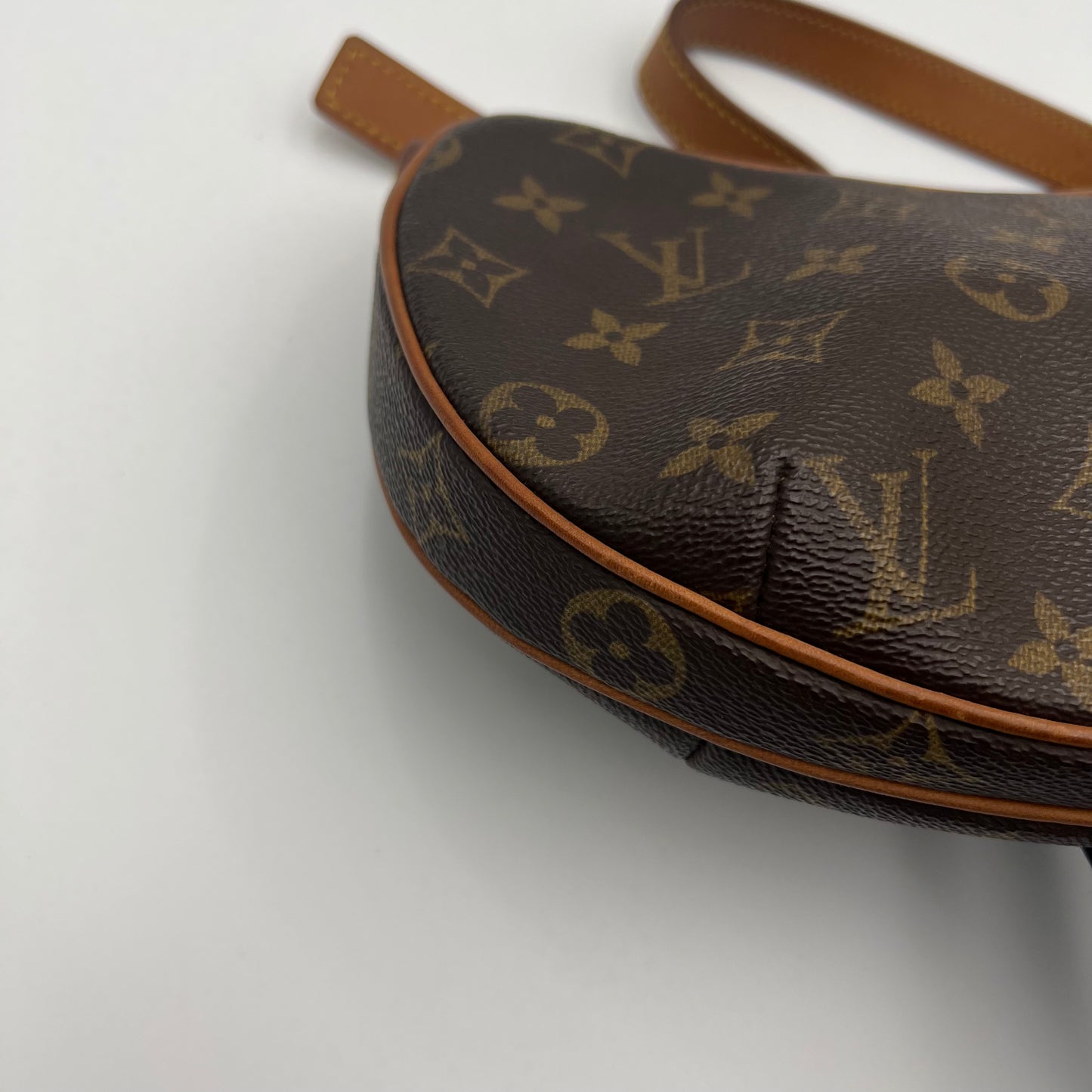 LV Monogram Croissant MM