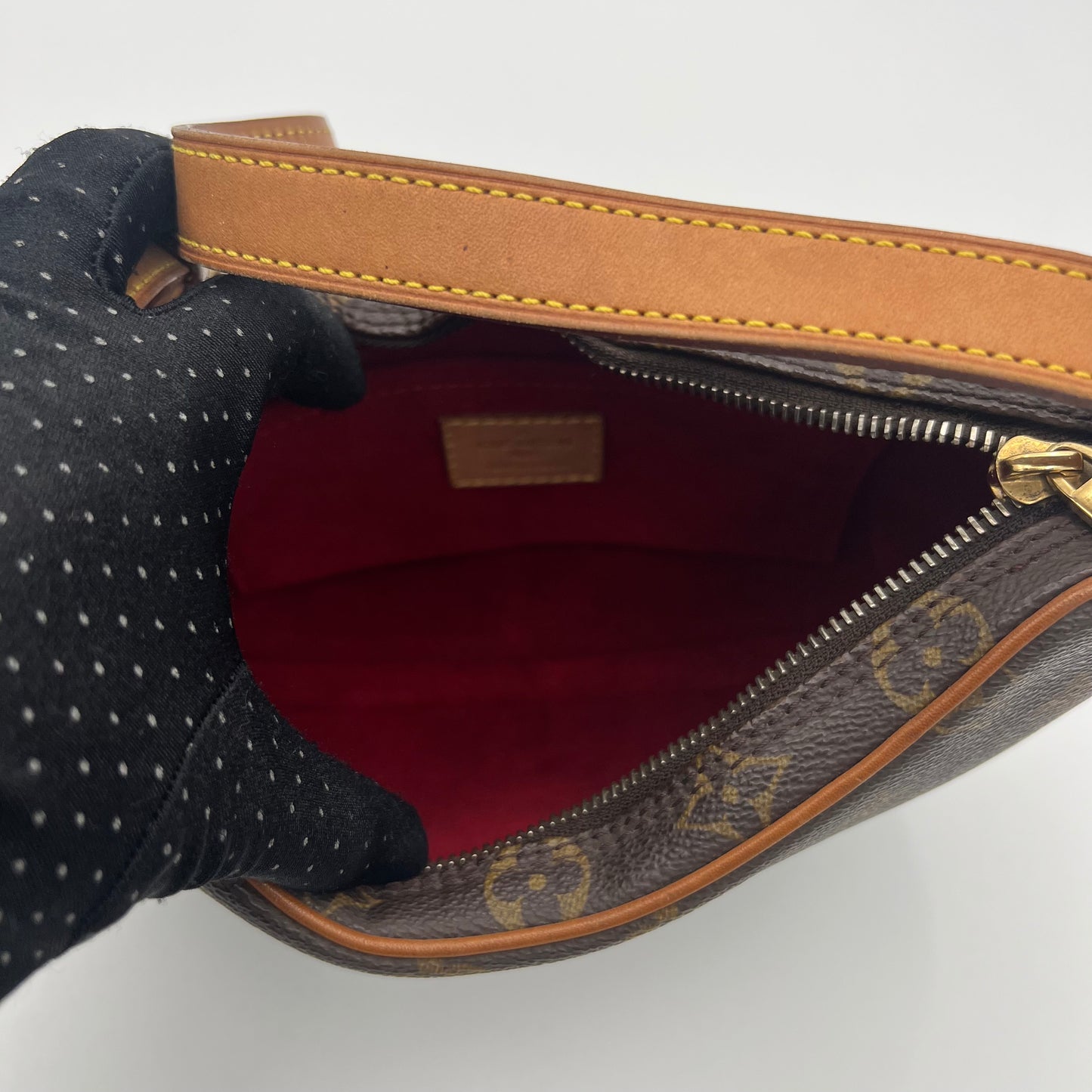 LV Monogram Croissant MM