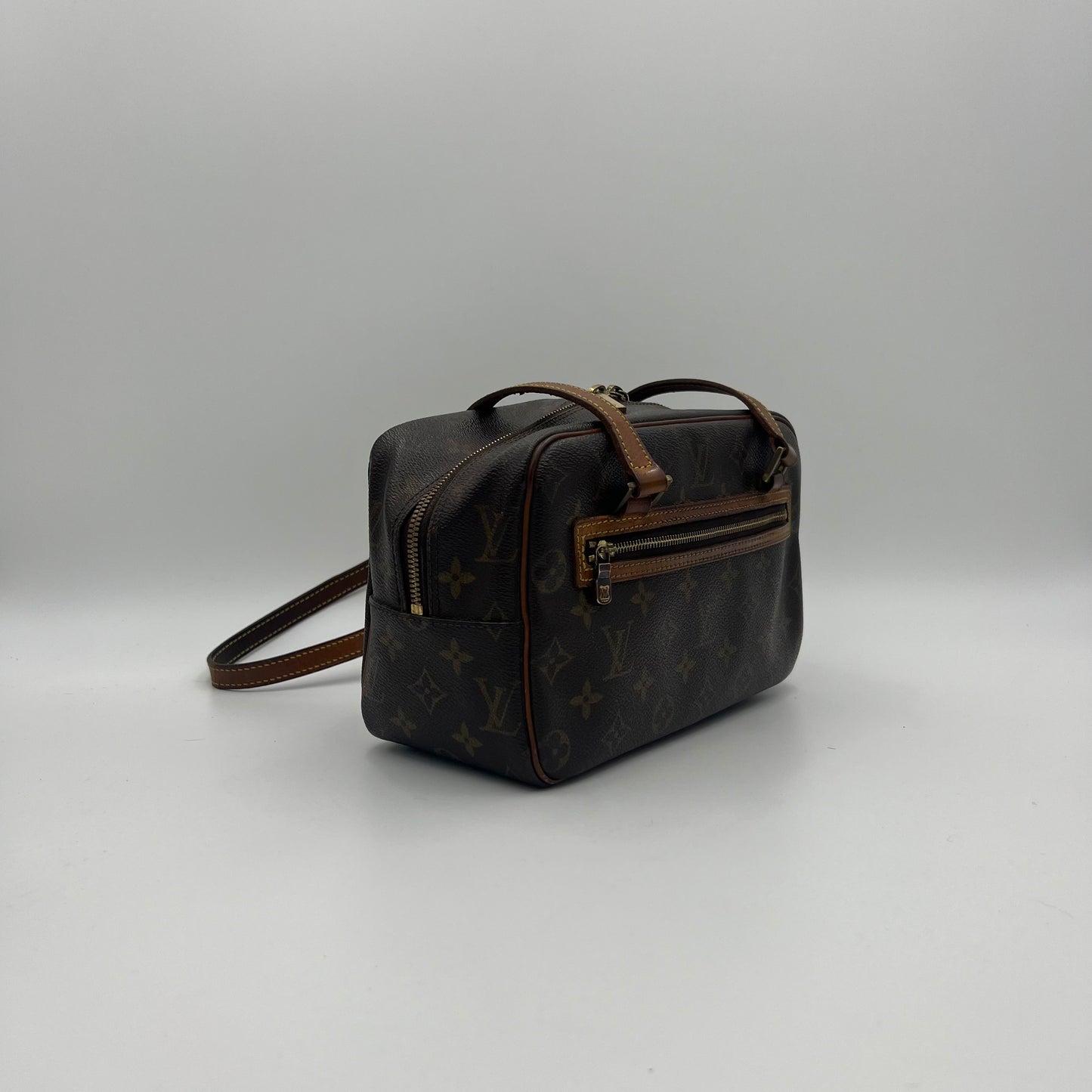 LV Monogram Cite MM