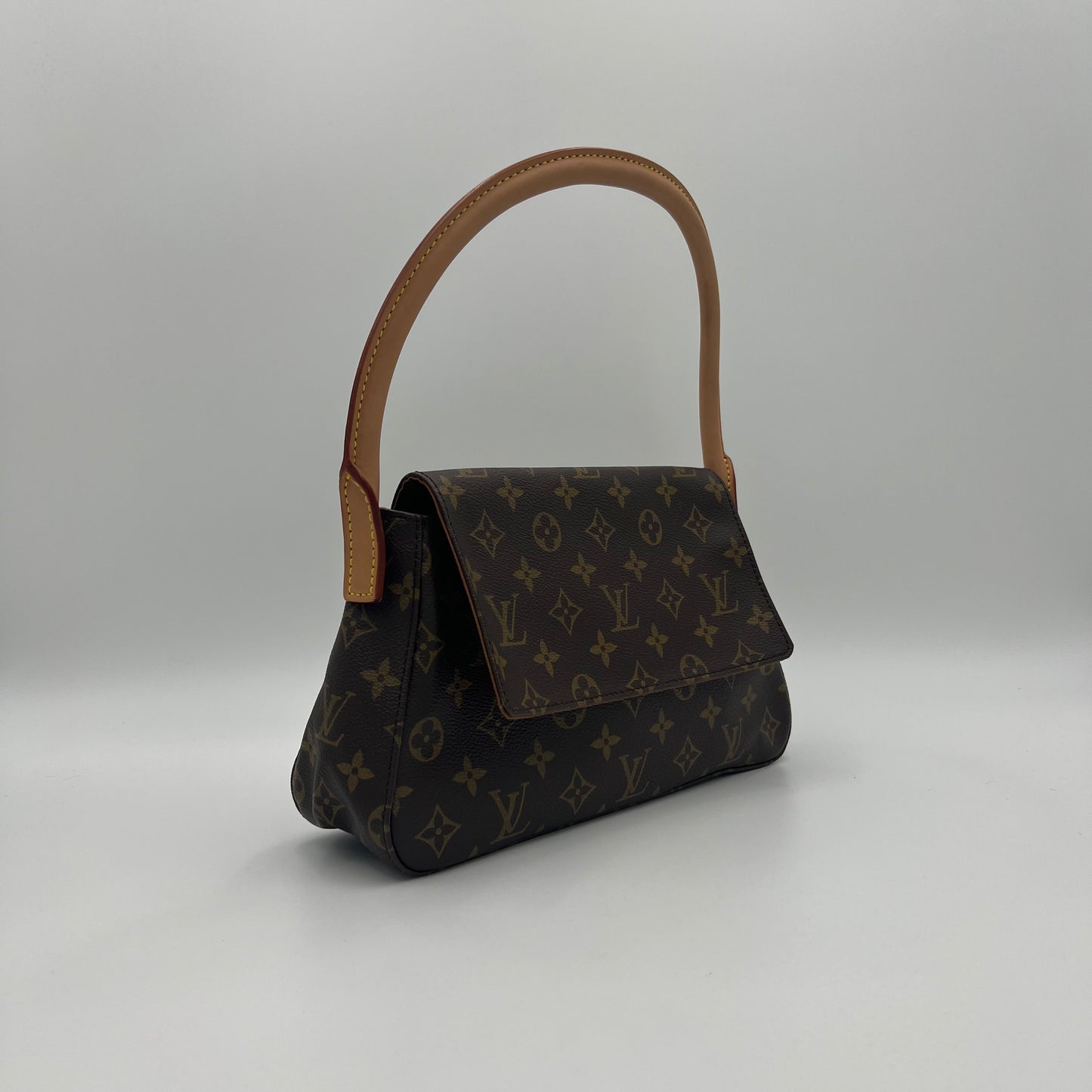 LV Monogram Looping PM