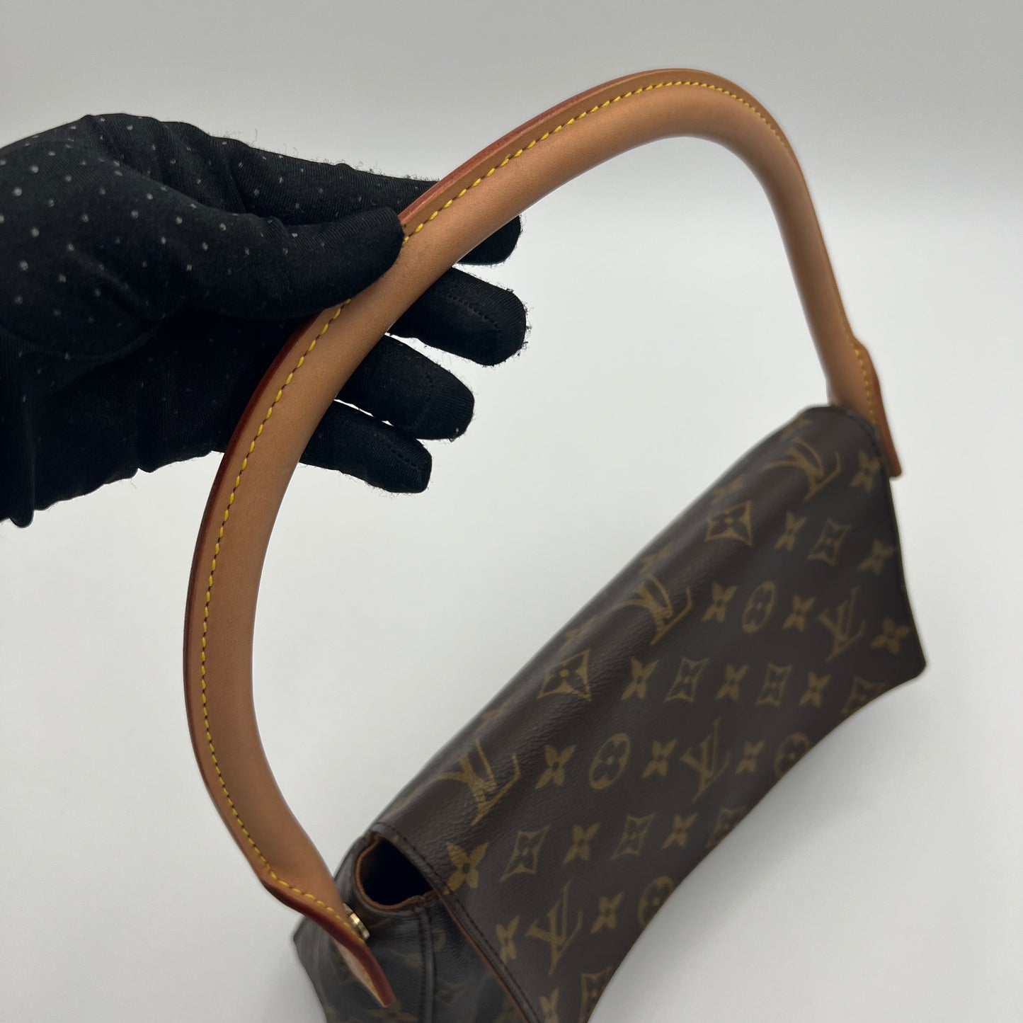 LV Monogram Looping PM