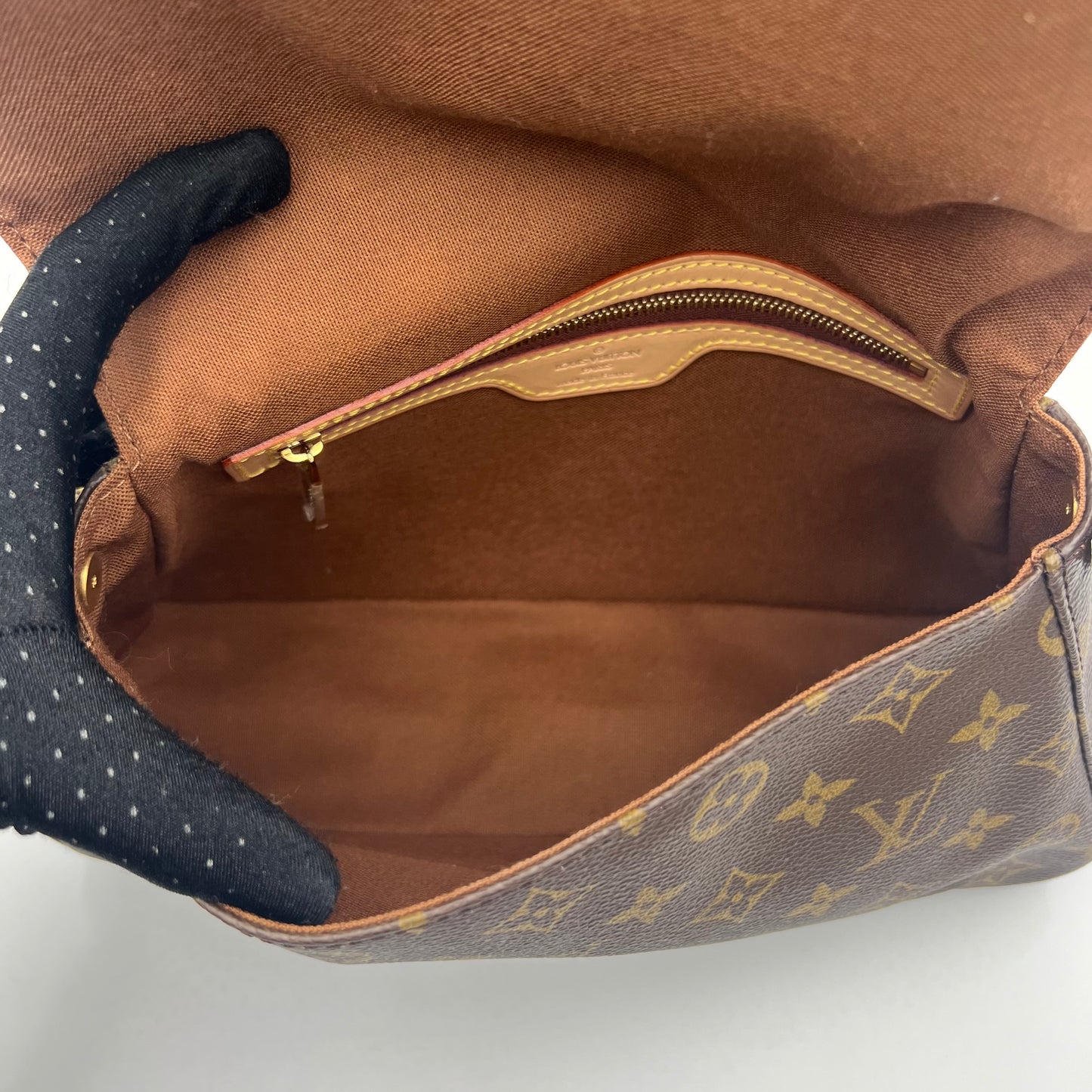LV Monogram Looping PM
