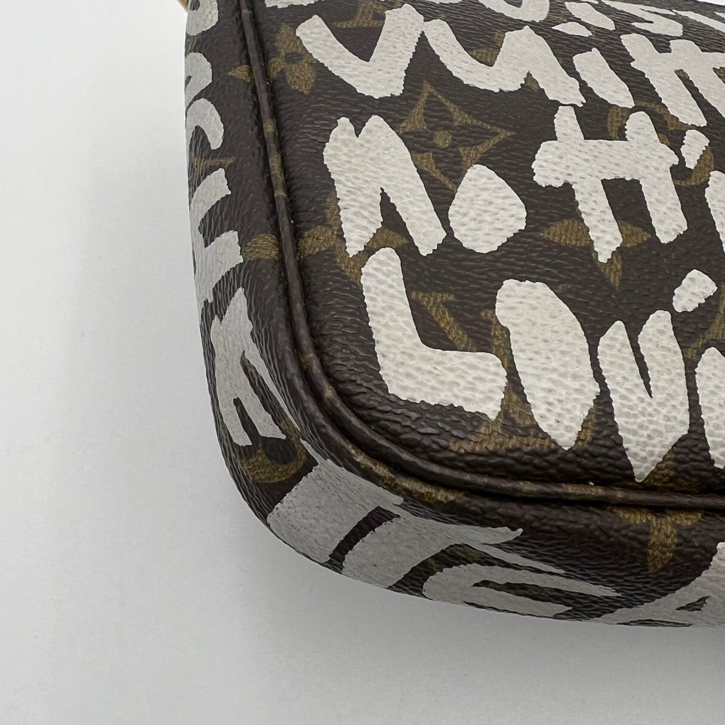 LV Stephen Sprouse White Graffiti Pochette