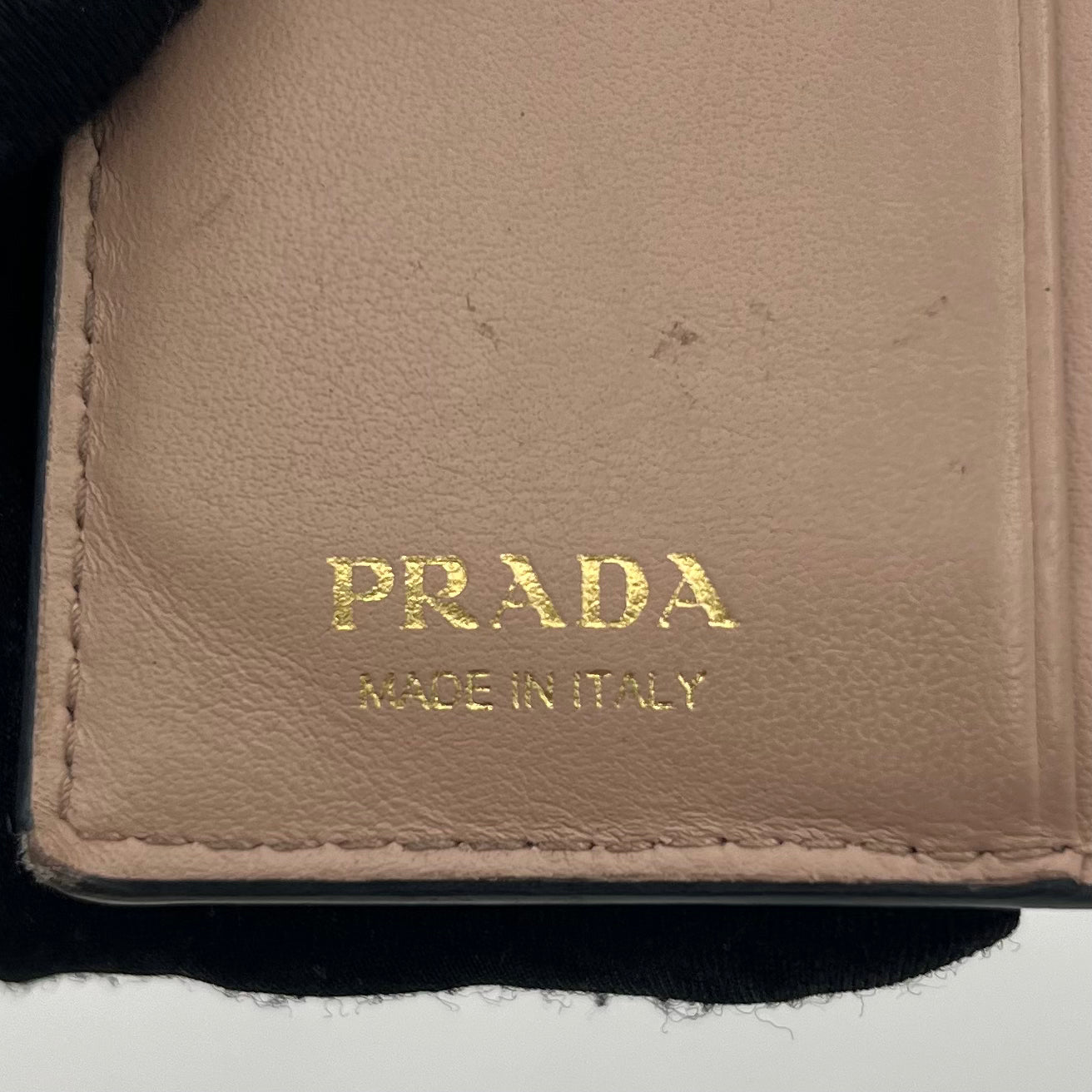 Prada Black Saffiano Beige Lining Bow Bifold Short Wallet