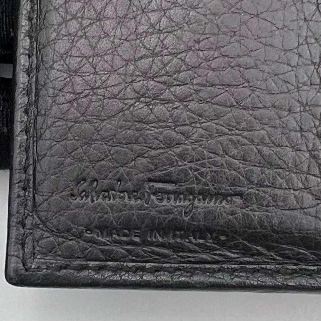 Salvatore Ferragamo Black Leather Gancini Short Bifold Wallet SHW