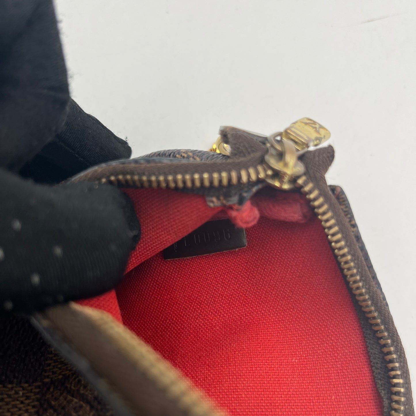 LV Damier Ebene Mini Chain Pochette