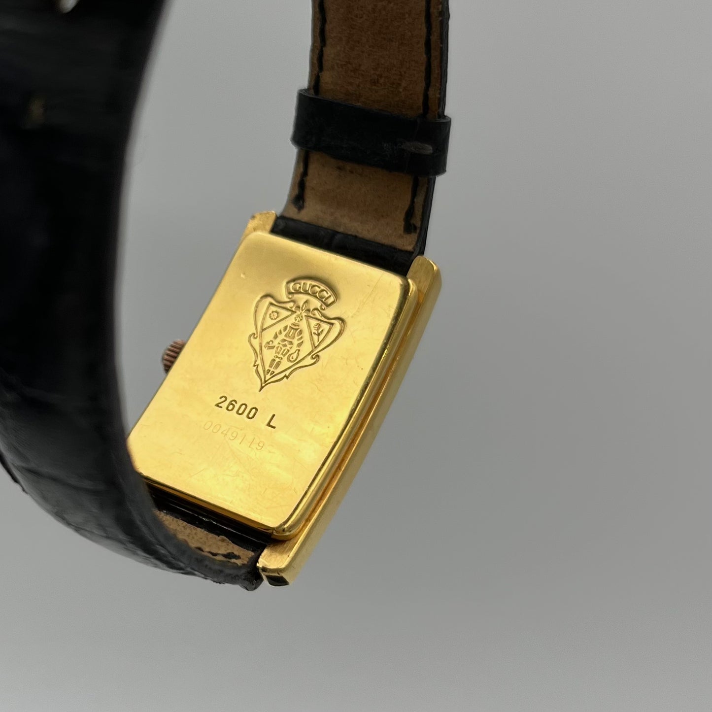 Gucci Vintage 2600L Women's Gold-Plated Tank Quartz Watch