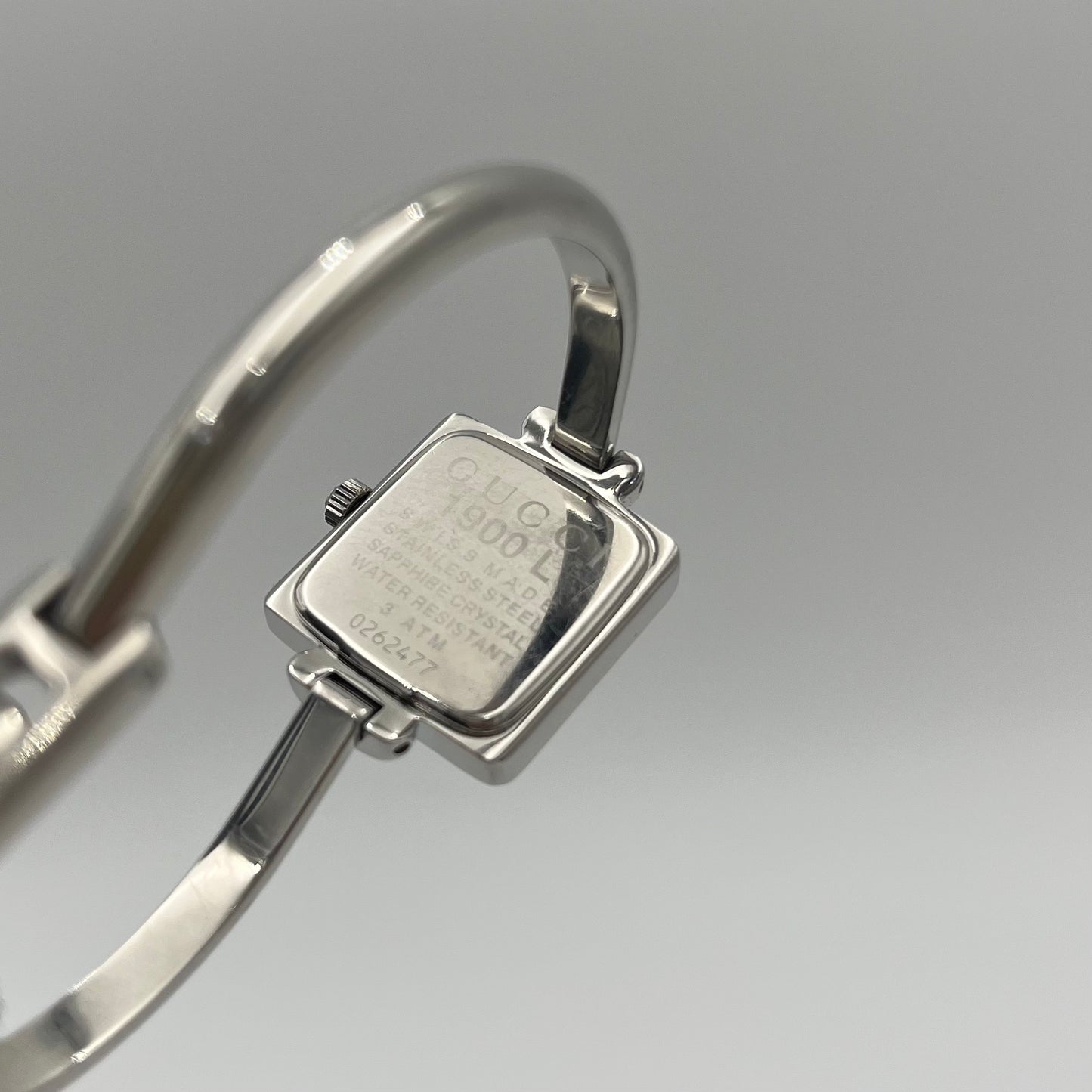 Gucci Vintage 1900L Women's White Square Face Stainless Steel Quartz Bangle Watch