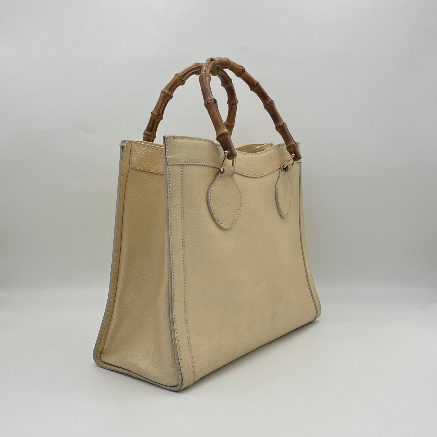 Gucci Vintage Beige Diana Bamboo Handbag