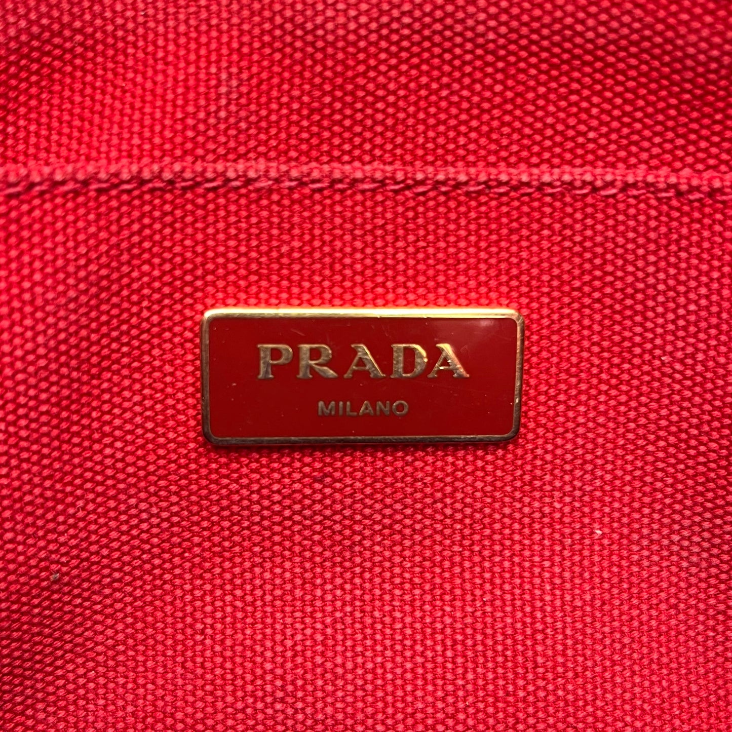 Prada Red Canapa