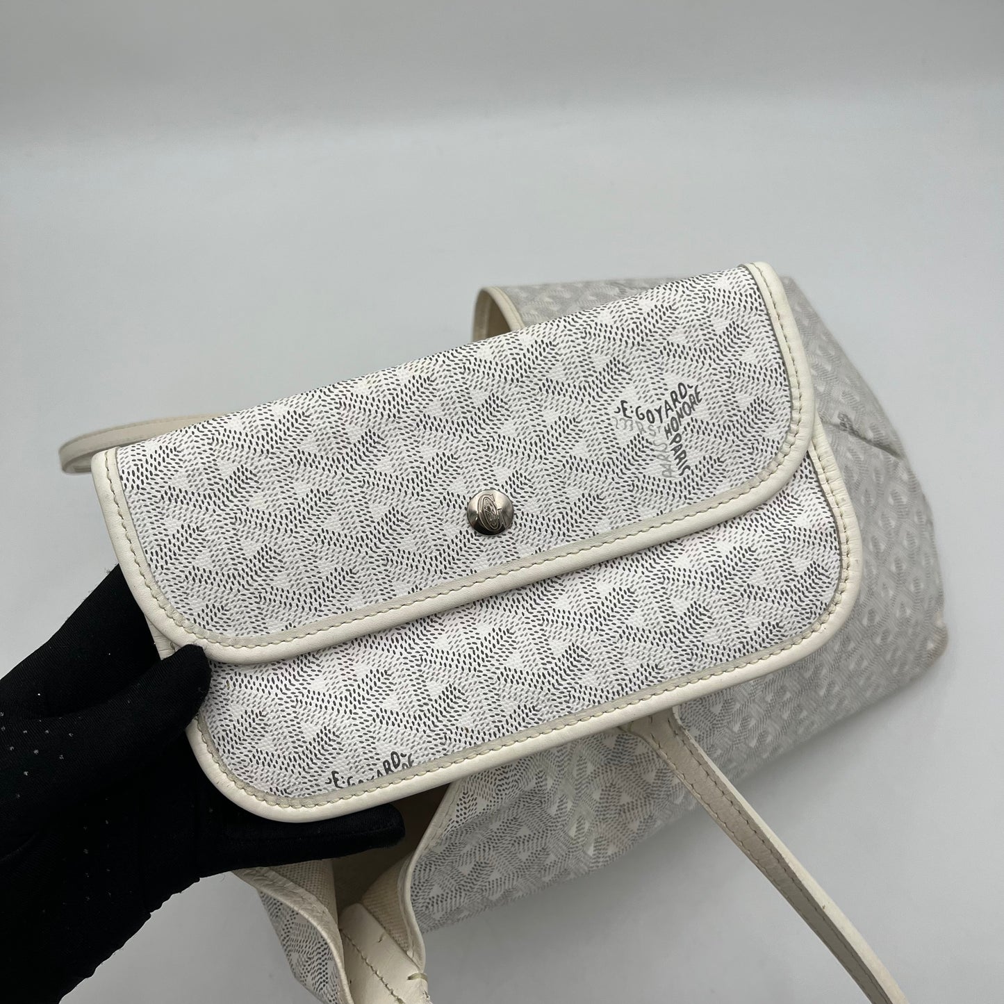 Goyard White St. Louis PM Size