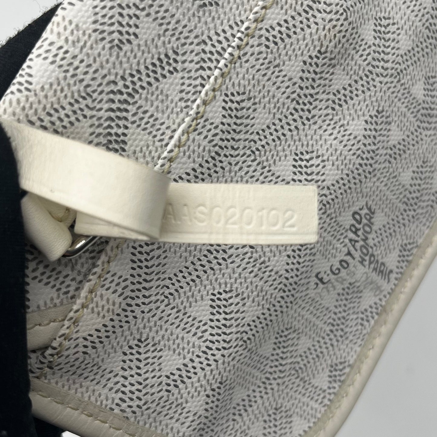 Goyard White St. Louis PM Size