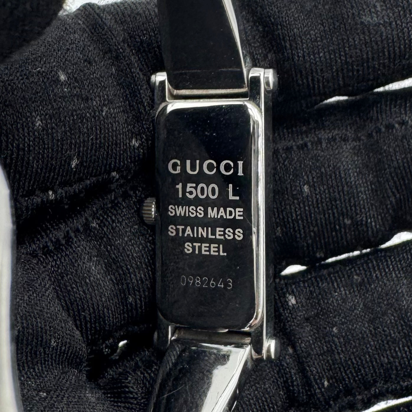 Gucci 1500L Black Dial Rectangle Quartz Ladies Watch