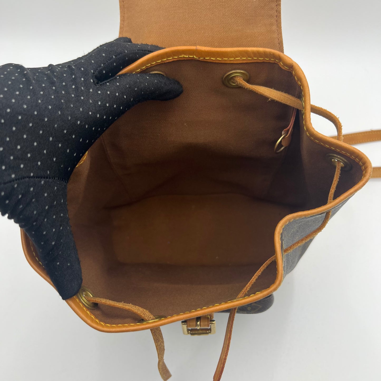 LV Monogram Montsouris PM