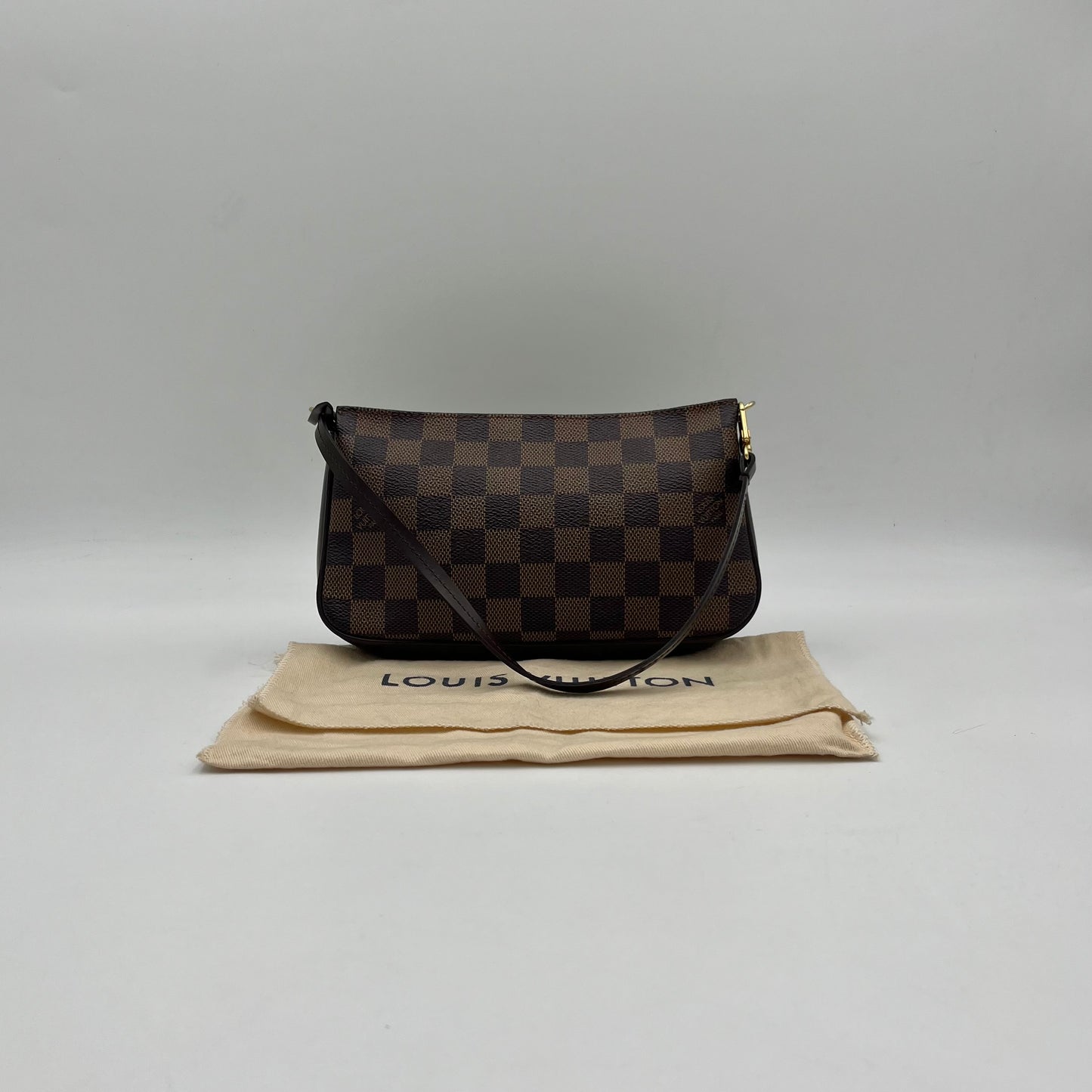 LV Damier Ebene Navona Pochette