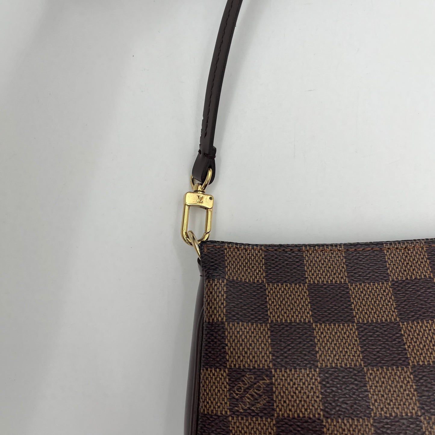 LV Damier Ebene Navona Pochette