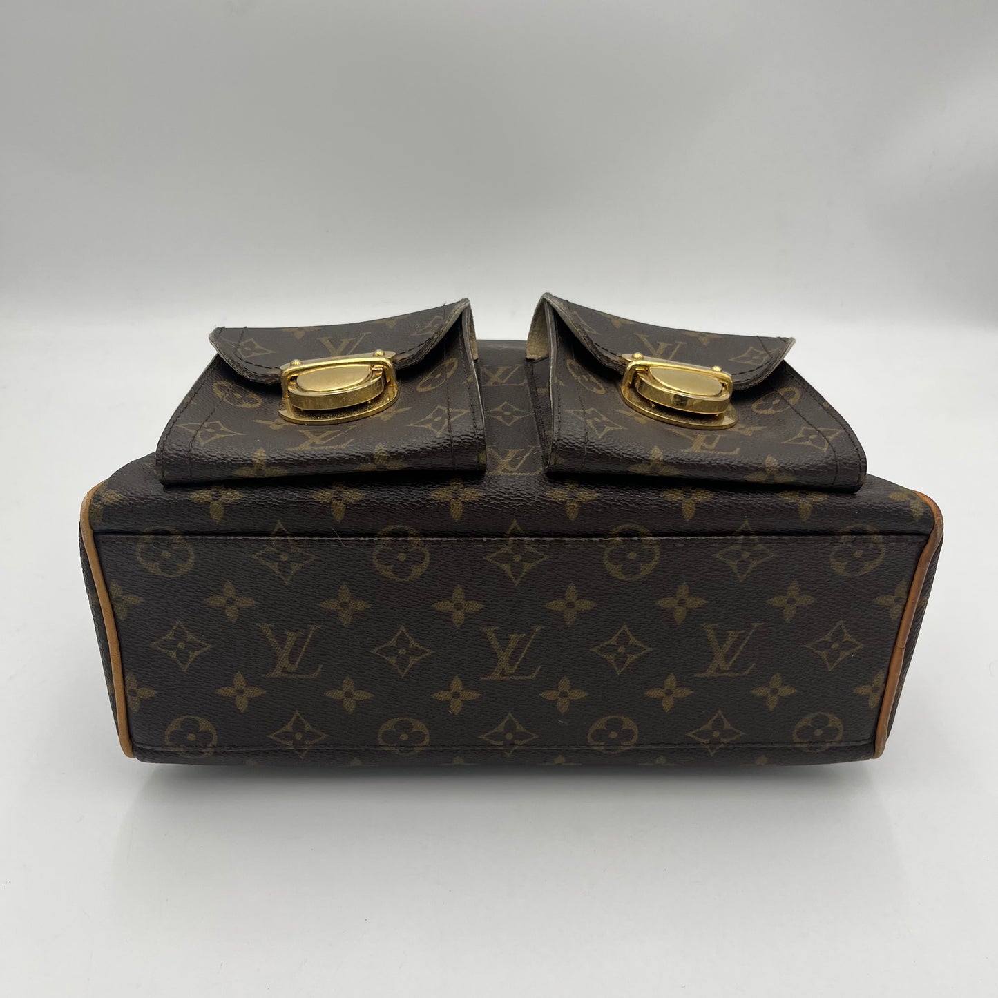 LV Monogram Manhattan PM