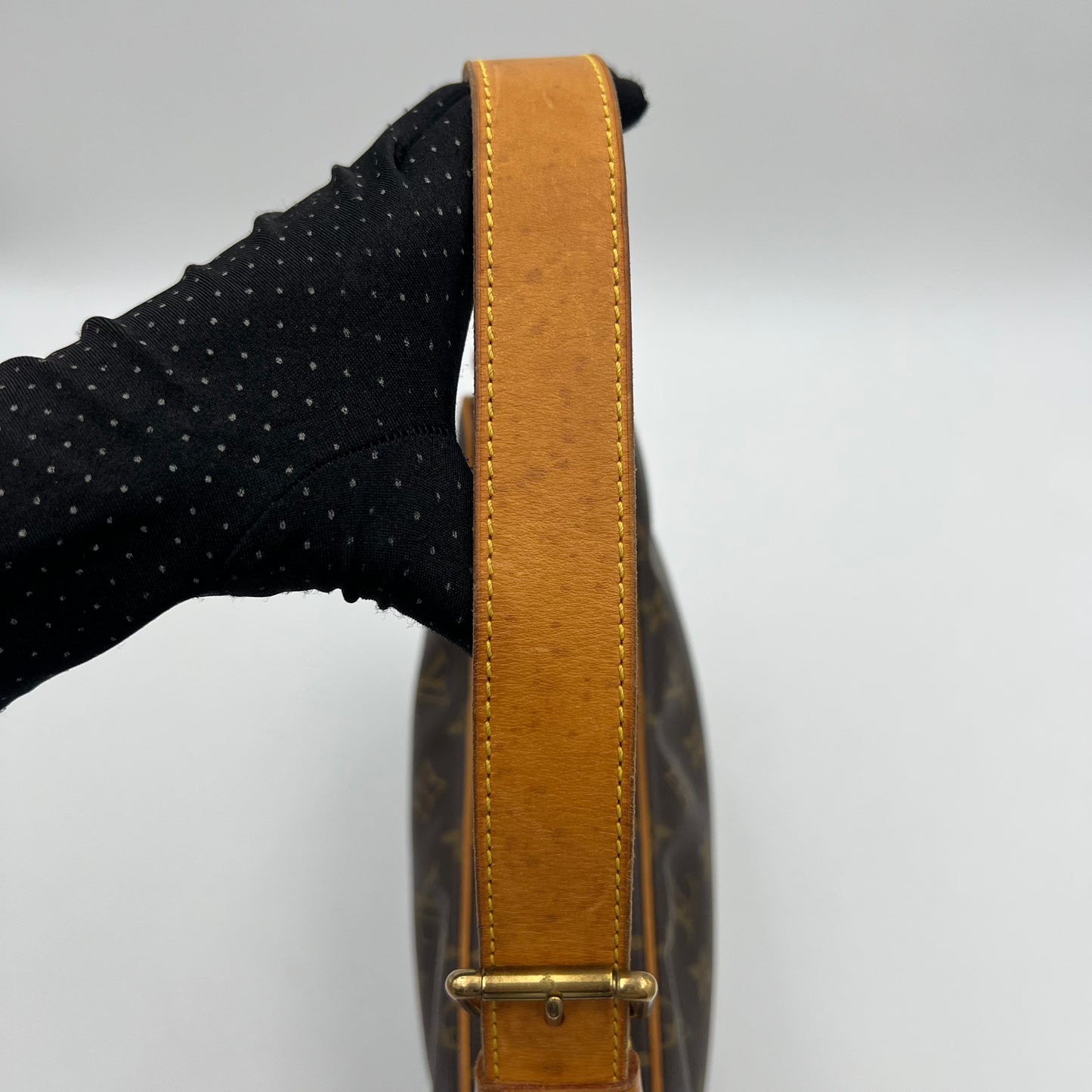 LV Monogram Croissant MM
