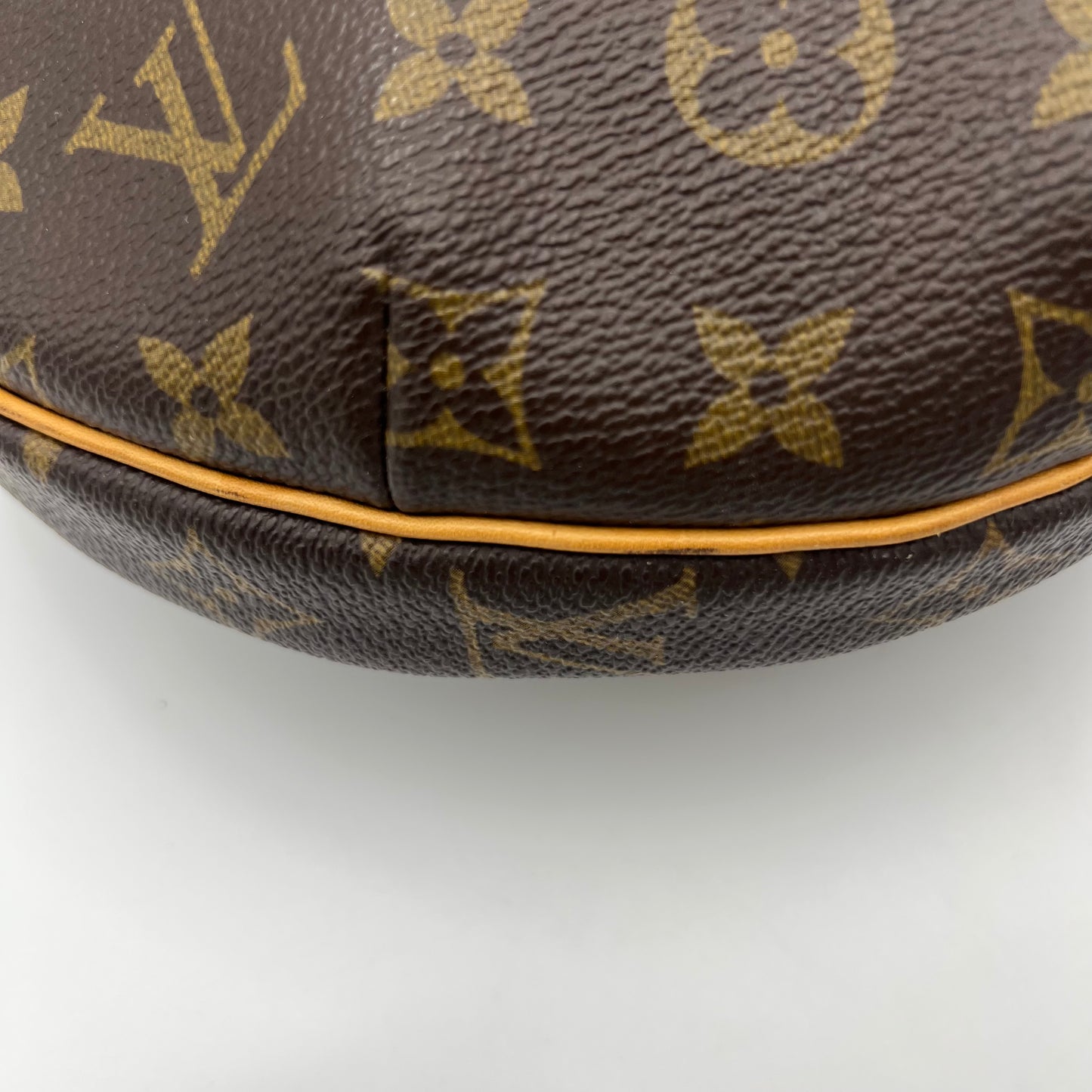 LV Monogram Croissant MM