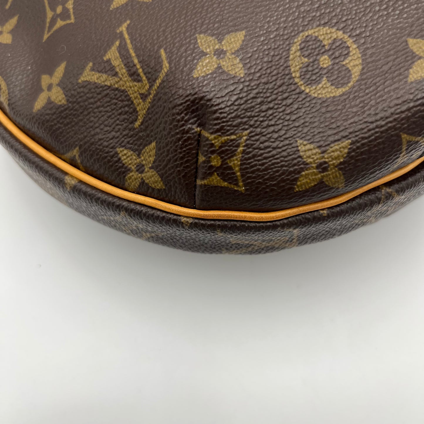 LV Monogram Croissant MM