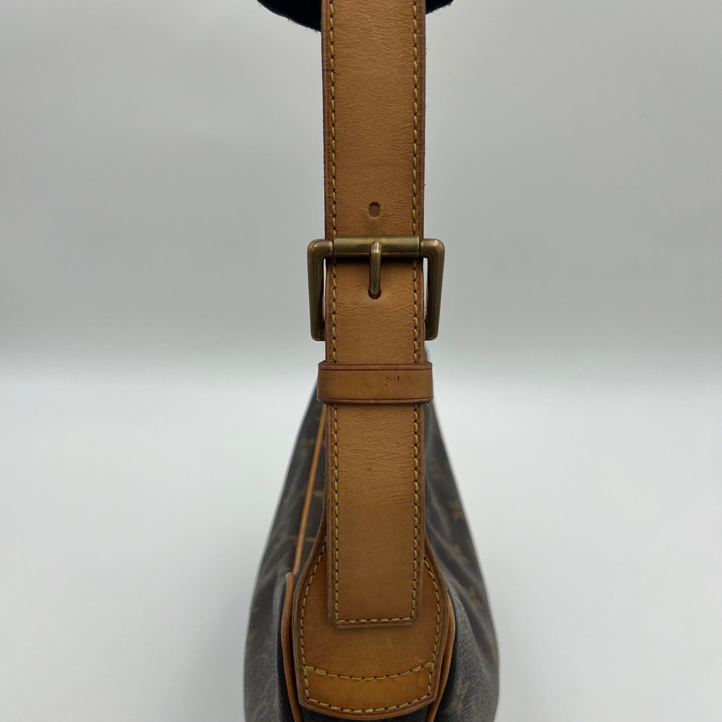 LV Monogram Croissant MM