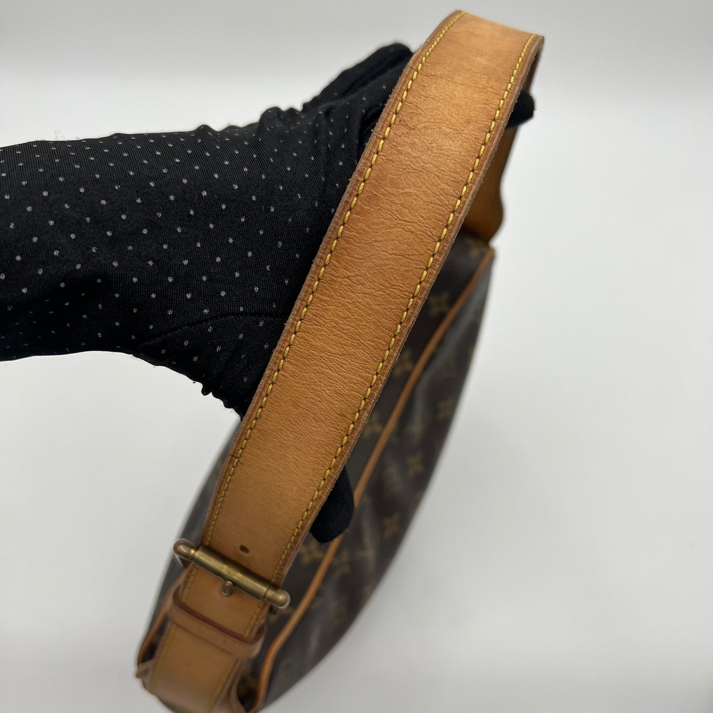 LV Monogram Croissant MM