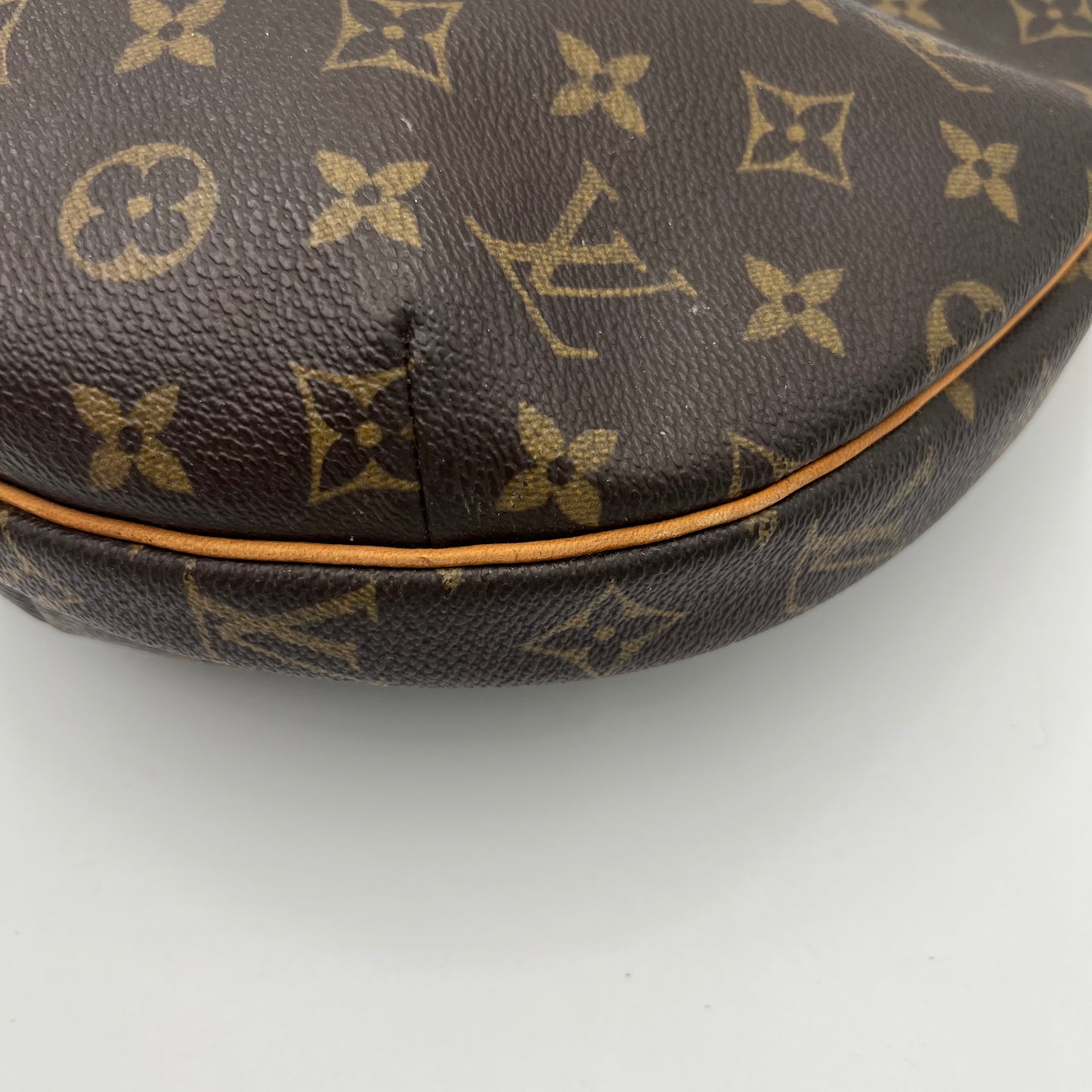 LV Monogram Croissant MM