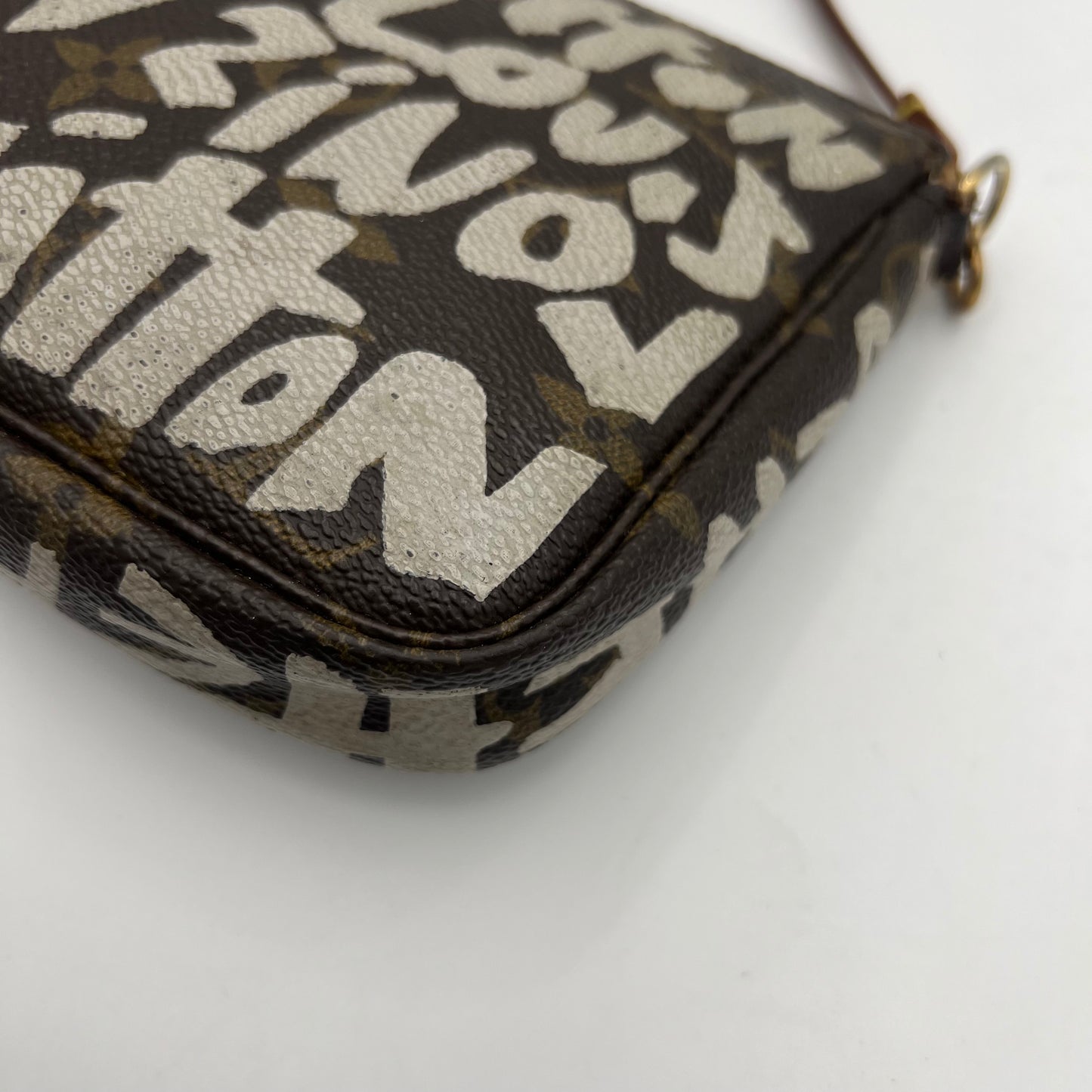 LV Stephen Sprouse White Graffiti Pochette