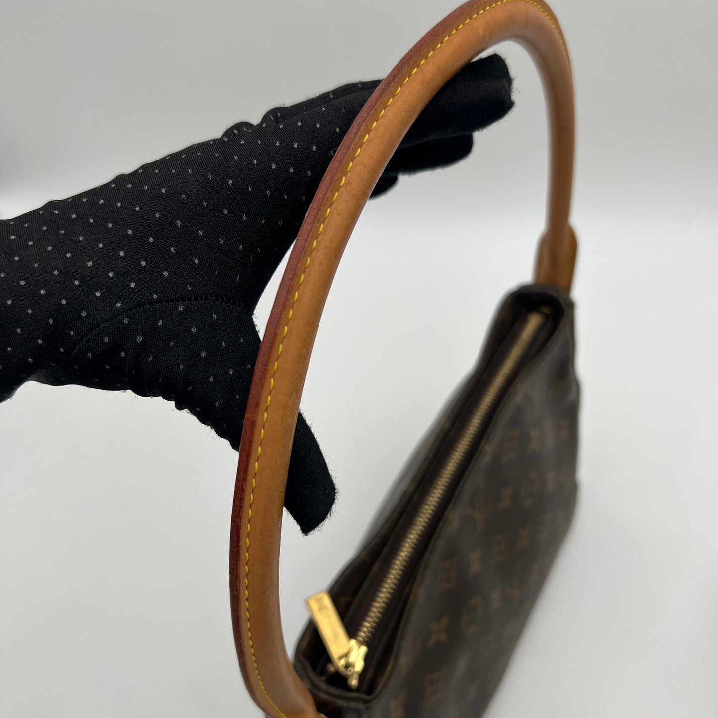 LV Monogram Looping MM