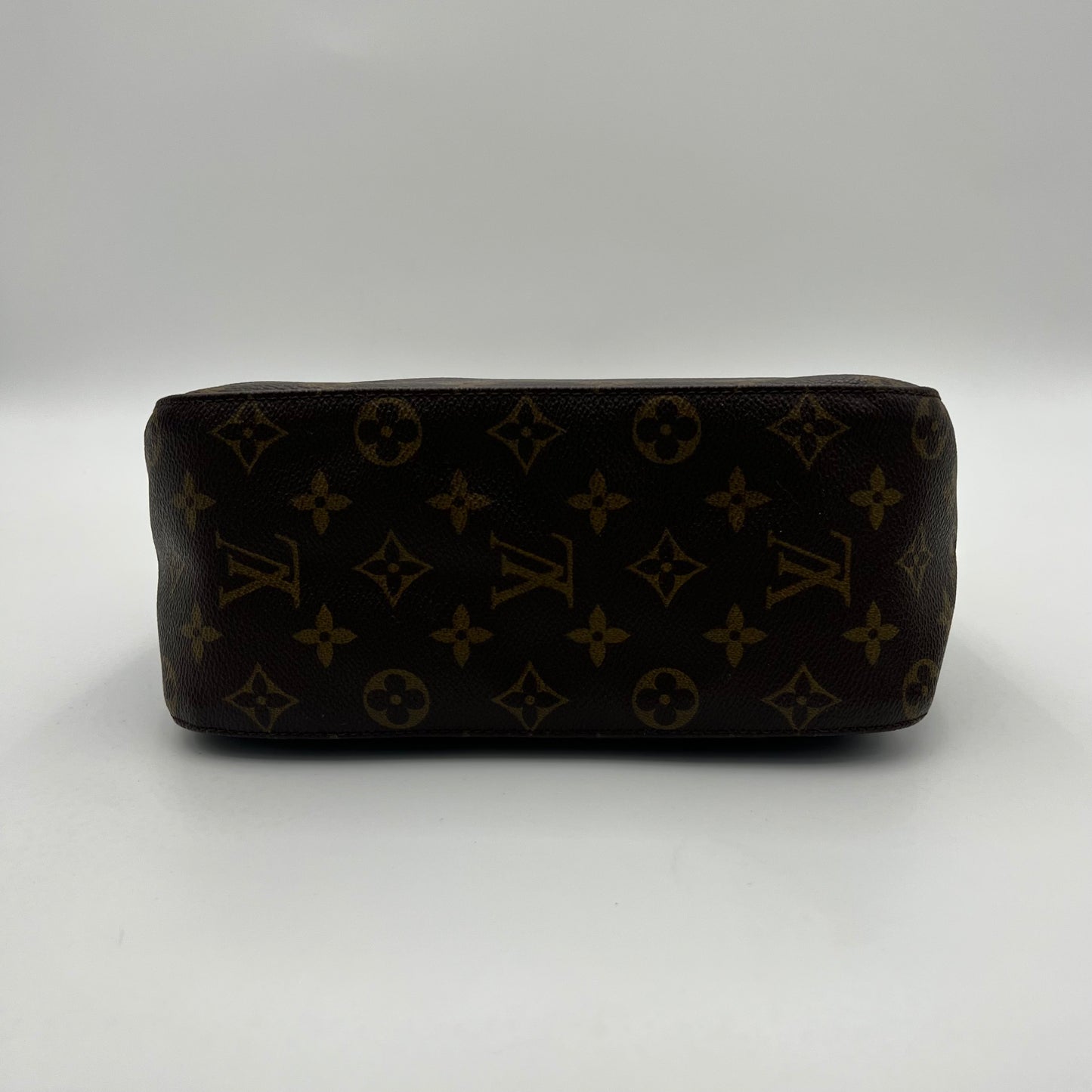 LV Monogram Looping MM