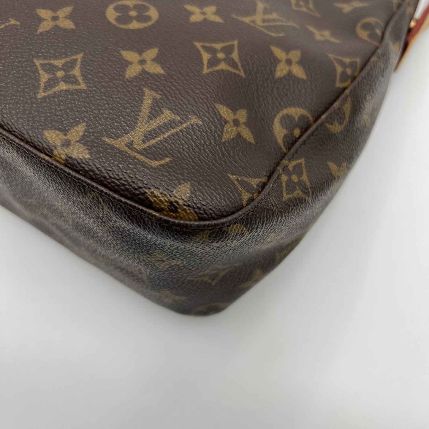 LV Monogram Looping MM