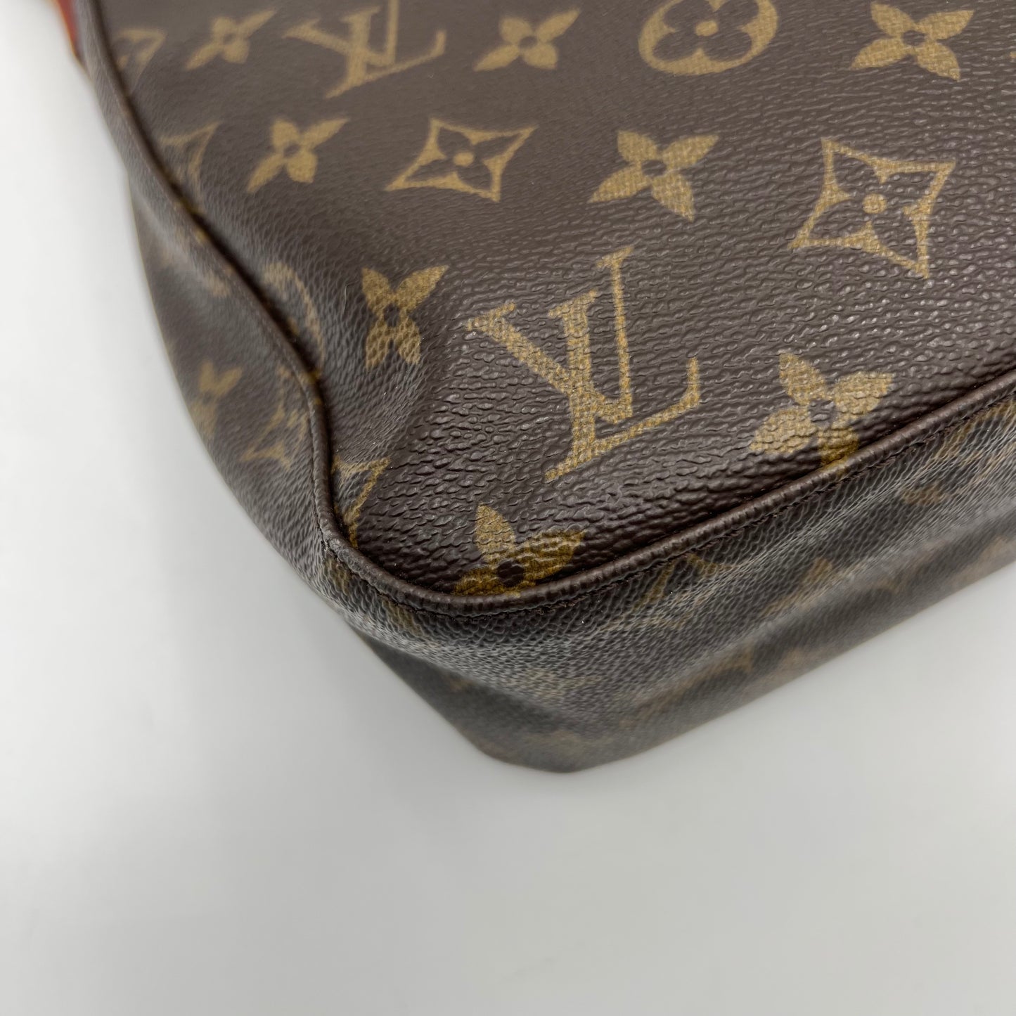 LV Monogram Looping MM